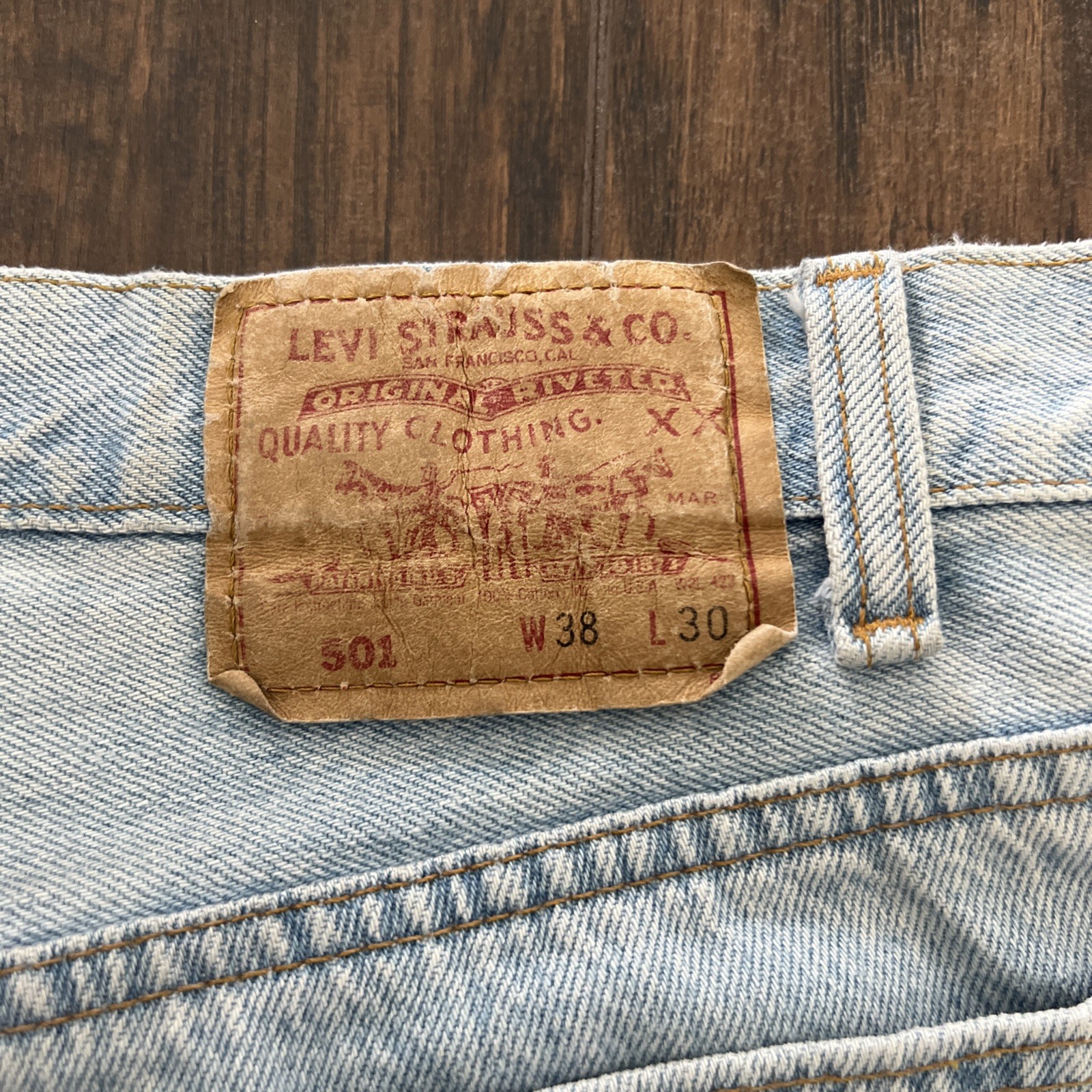 Vintage Levis 501 Jeans Men 38×30 Blue Button Fly Denim Pants Light Wash Altered