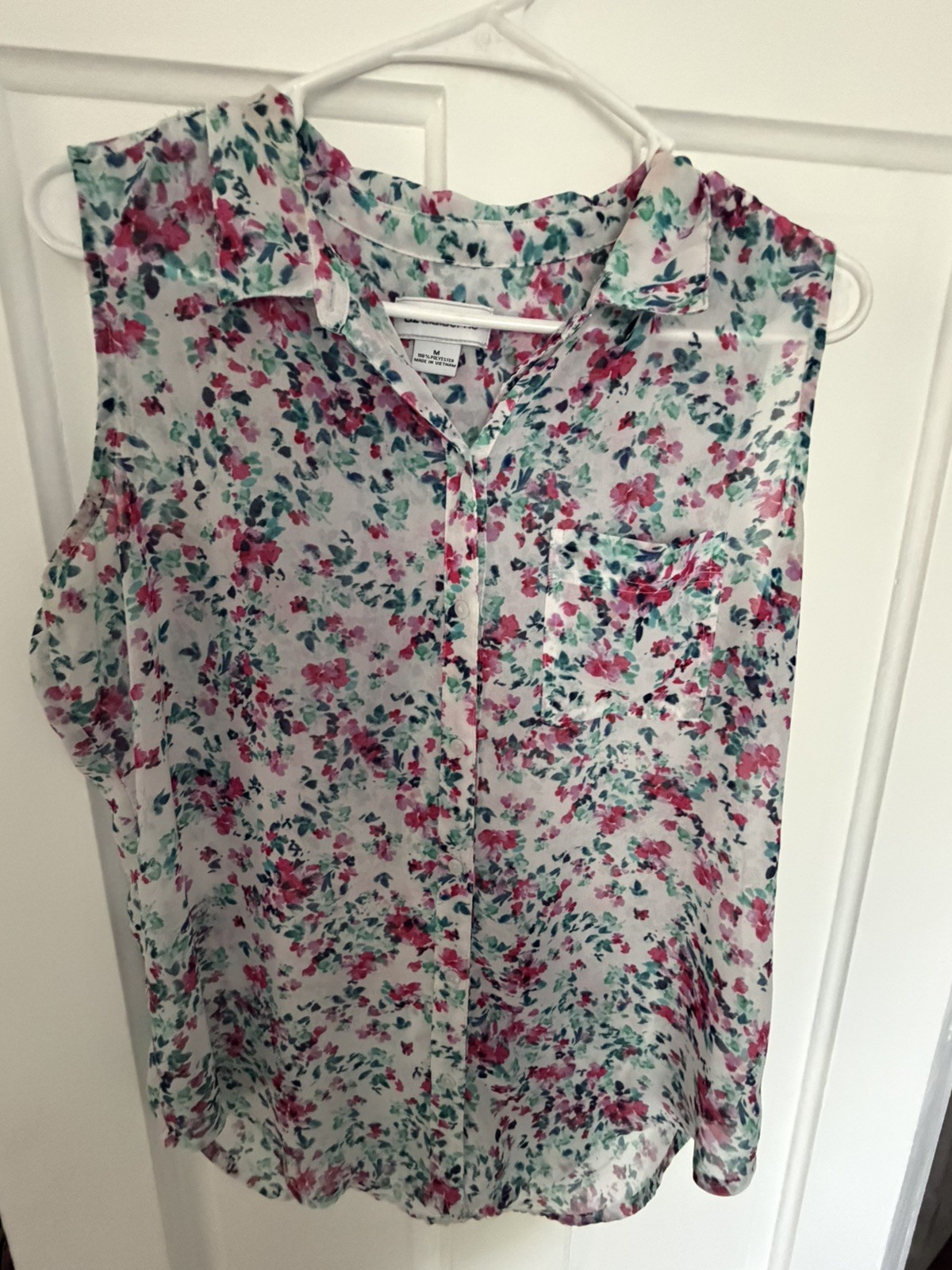 Liz Claiborne floral Sleeveless Blouse with Peter Pan Collar Shear Size L