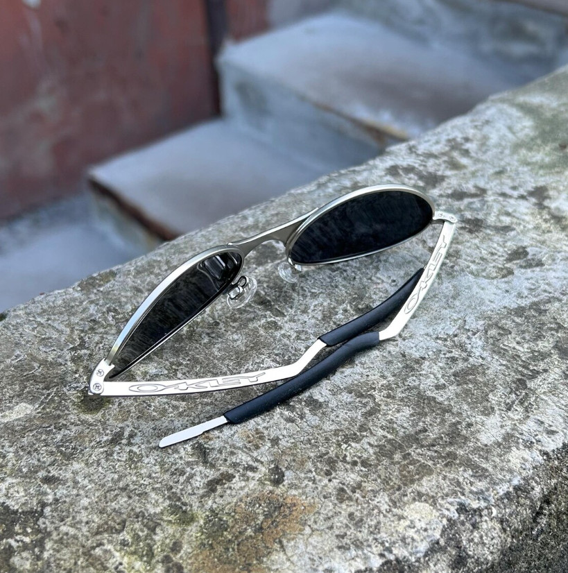 Vintage Oakley Wire sunglasses polarized cycling gorpcore outdoor stylish