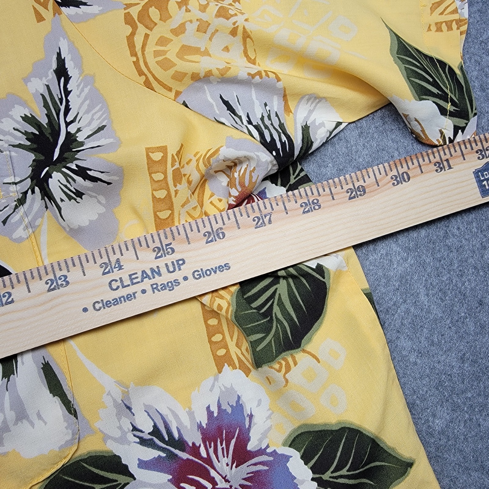 Iolani Hawaiian Vintage Adult 3XL Yellow Rayon Floral Button Up