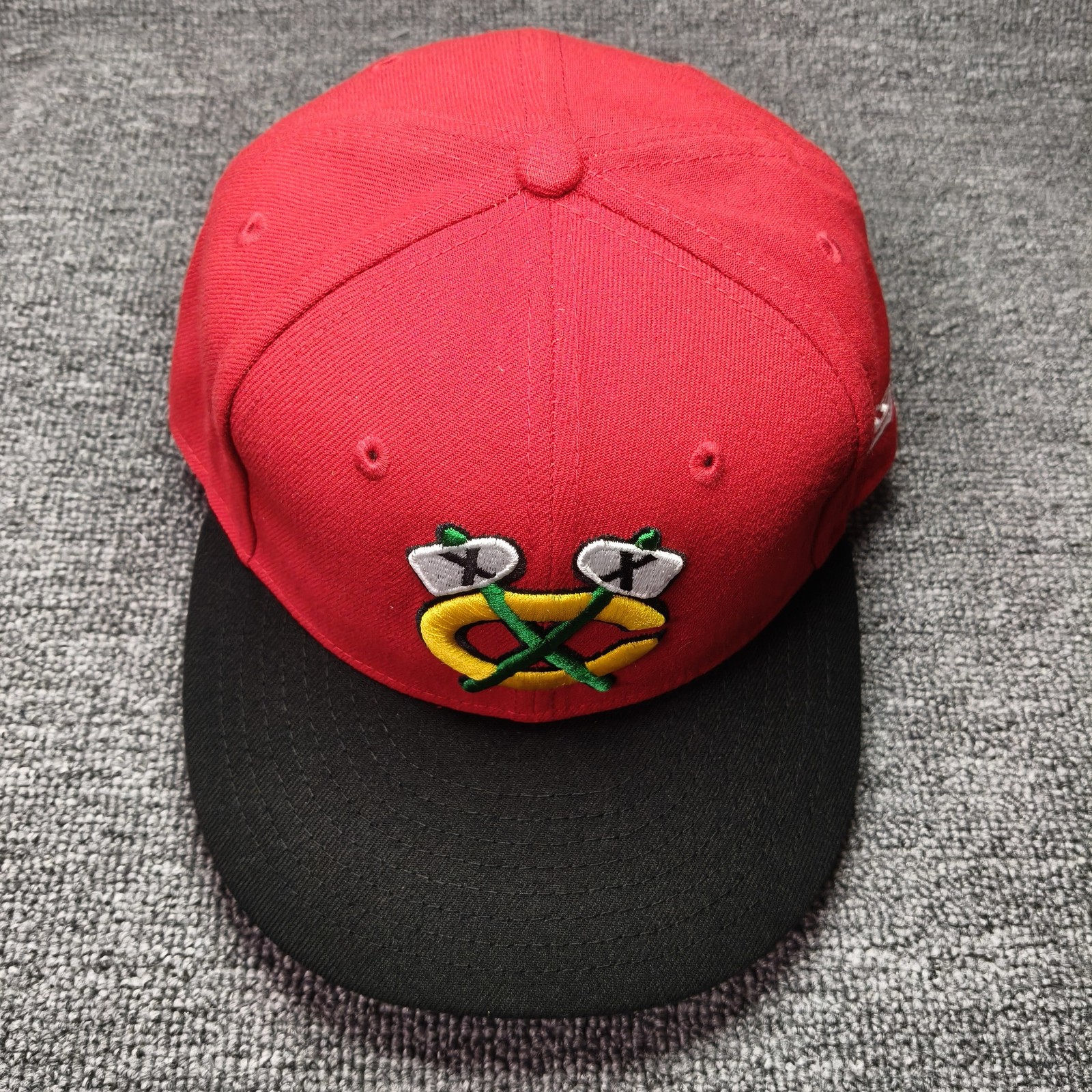 New Era Chicago Blackhawks 59FIFTY Fitted Red Black Hat 7 1 8 Retro