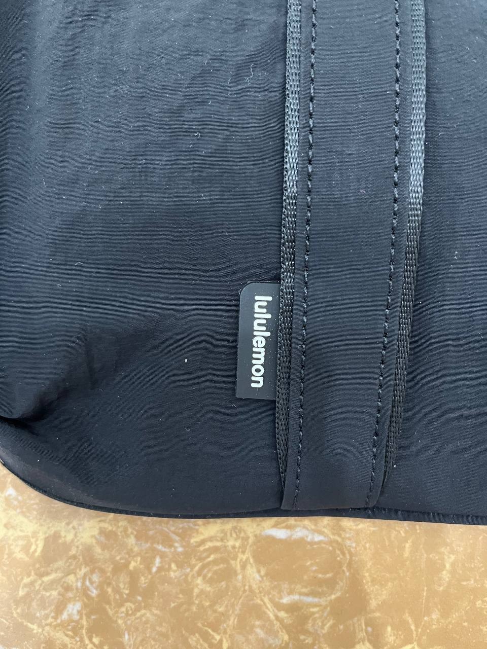 NWT Lululemon Large 20L Tote Bag Daily Multi Pocket Gym Travel Shoulder