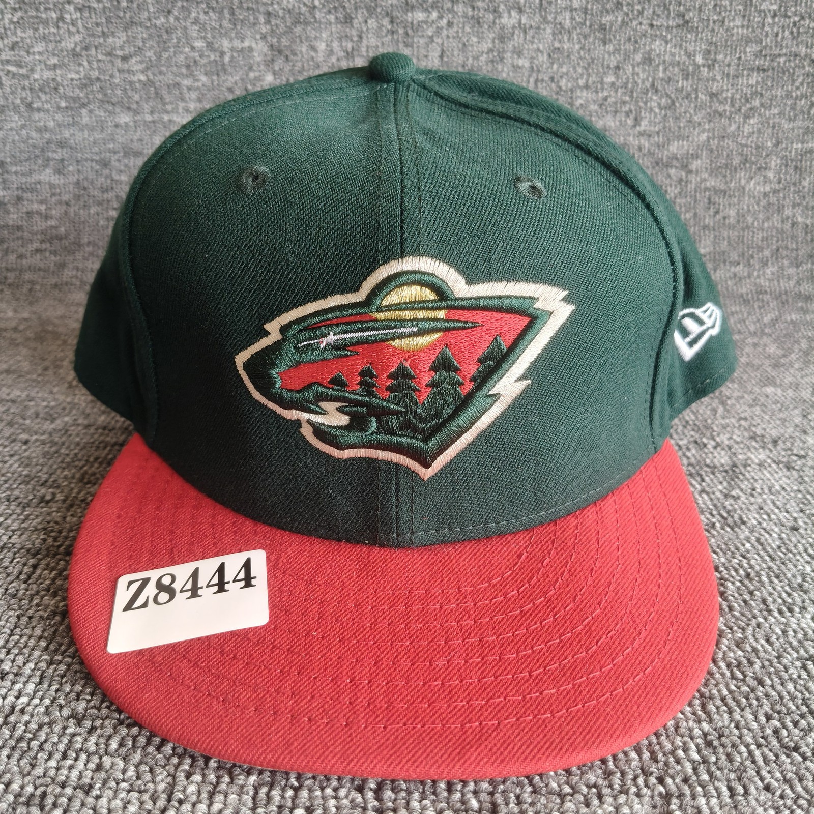 New Era Minnesota Wild 59FIFTY Fitted Flat Brim Green Red Size 8 Hat