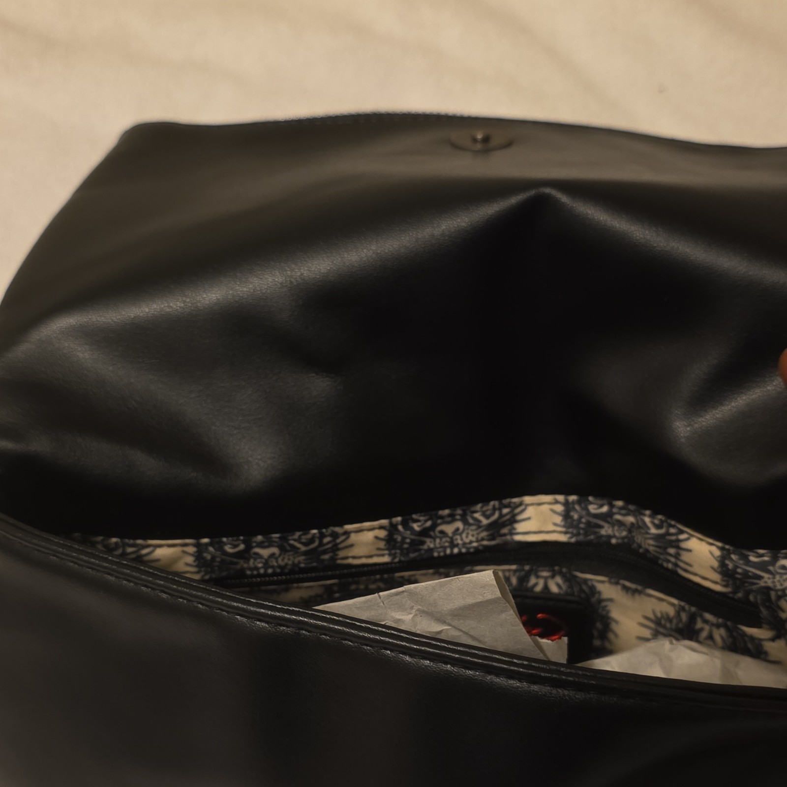 Ed Hardy Black/Red Logo Skull Crossbody Bag Zip, Detachable Strap Pockets