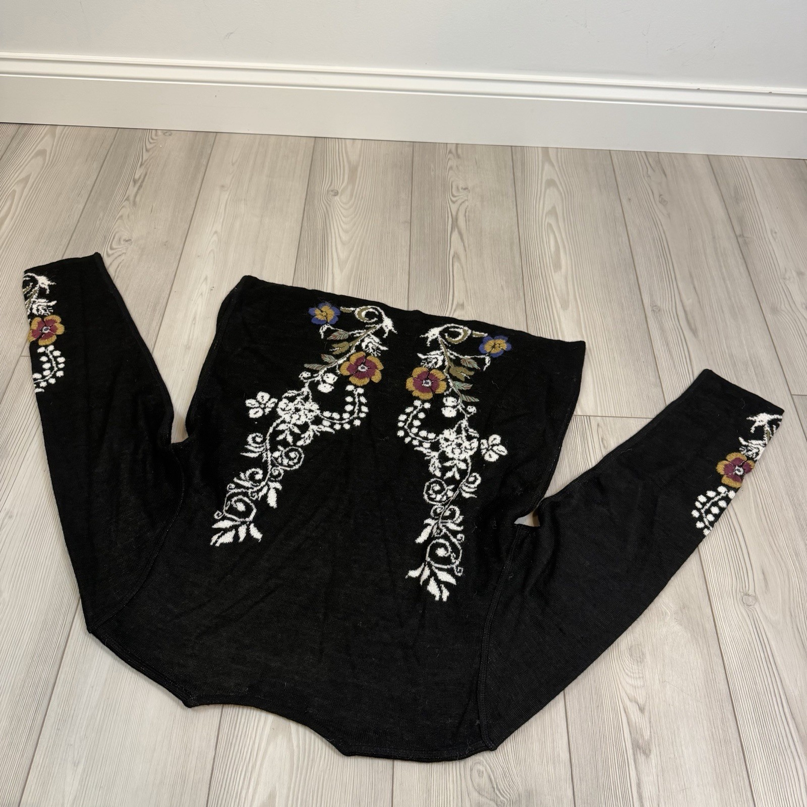 Simply Natural Hanna Alpaca Blend XL floral embroidered cardigan Sweater Peru