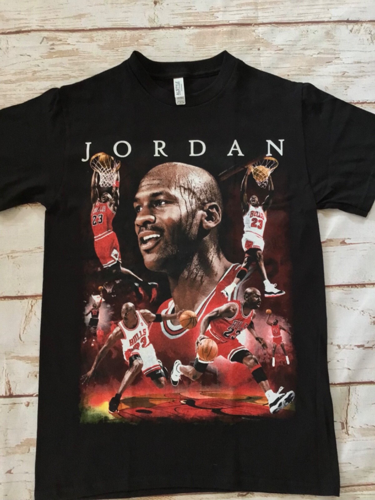 NEW- MICHAEL JORDAN – T-SHIRT