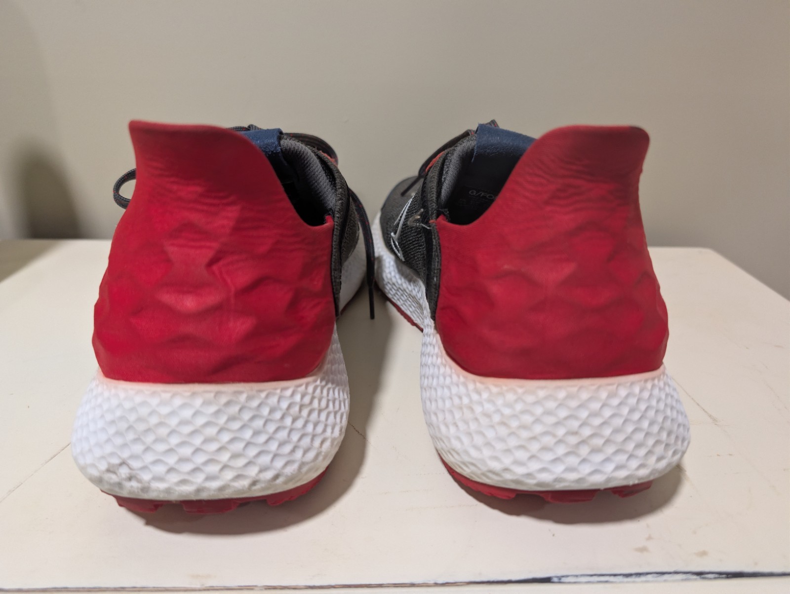 G/FORE MG4X2 Limited Edition Cross Trainer Golf Shoes Men 12.5 Charcoal Grey Red