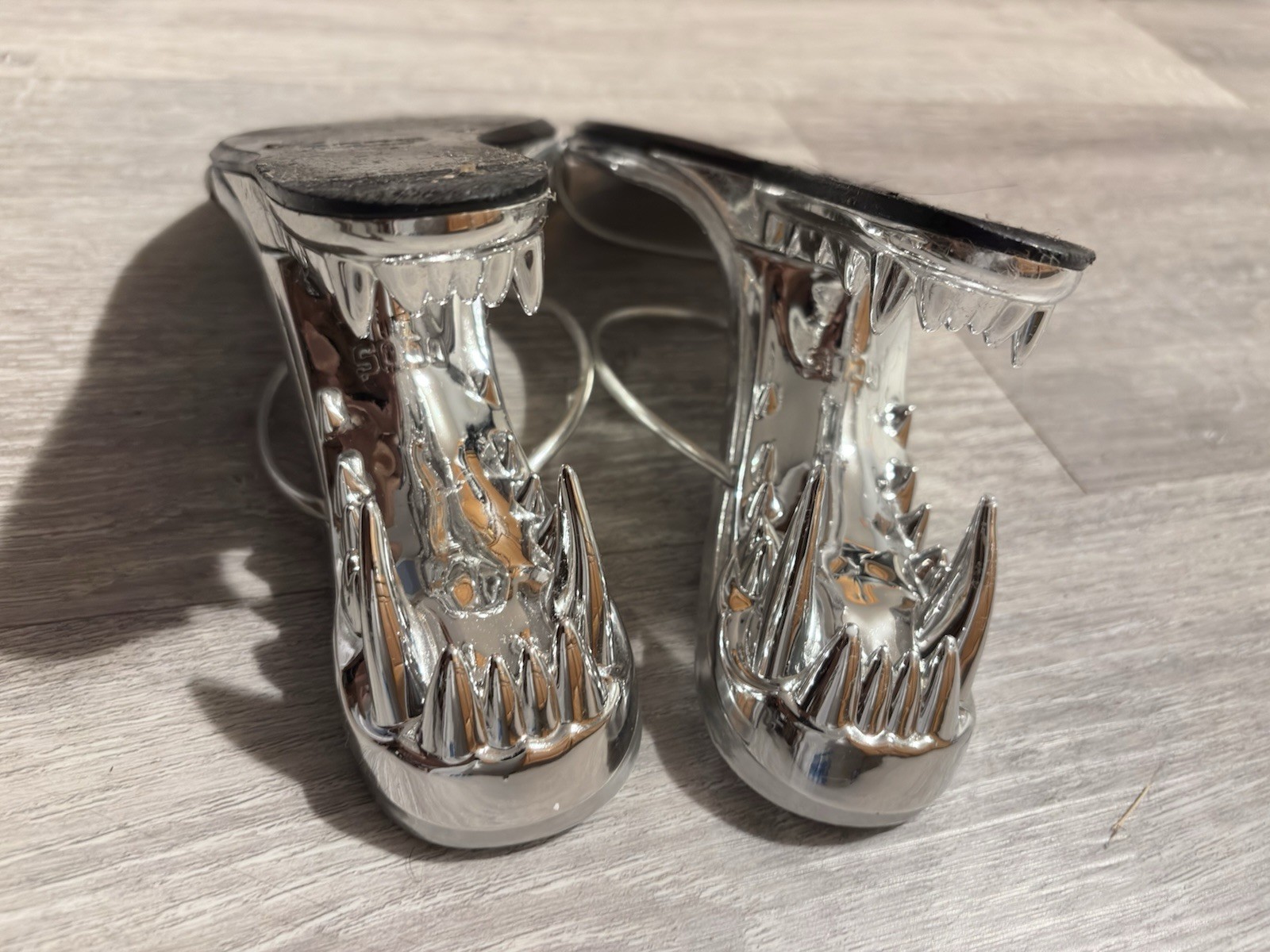 GCDS MORSO HEELS In Silver