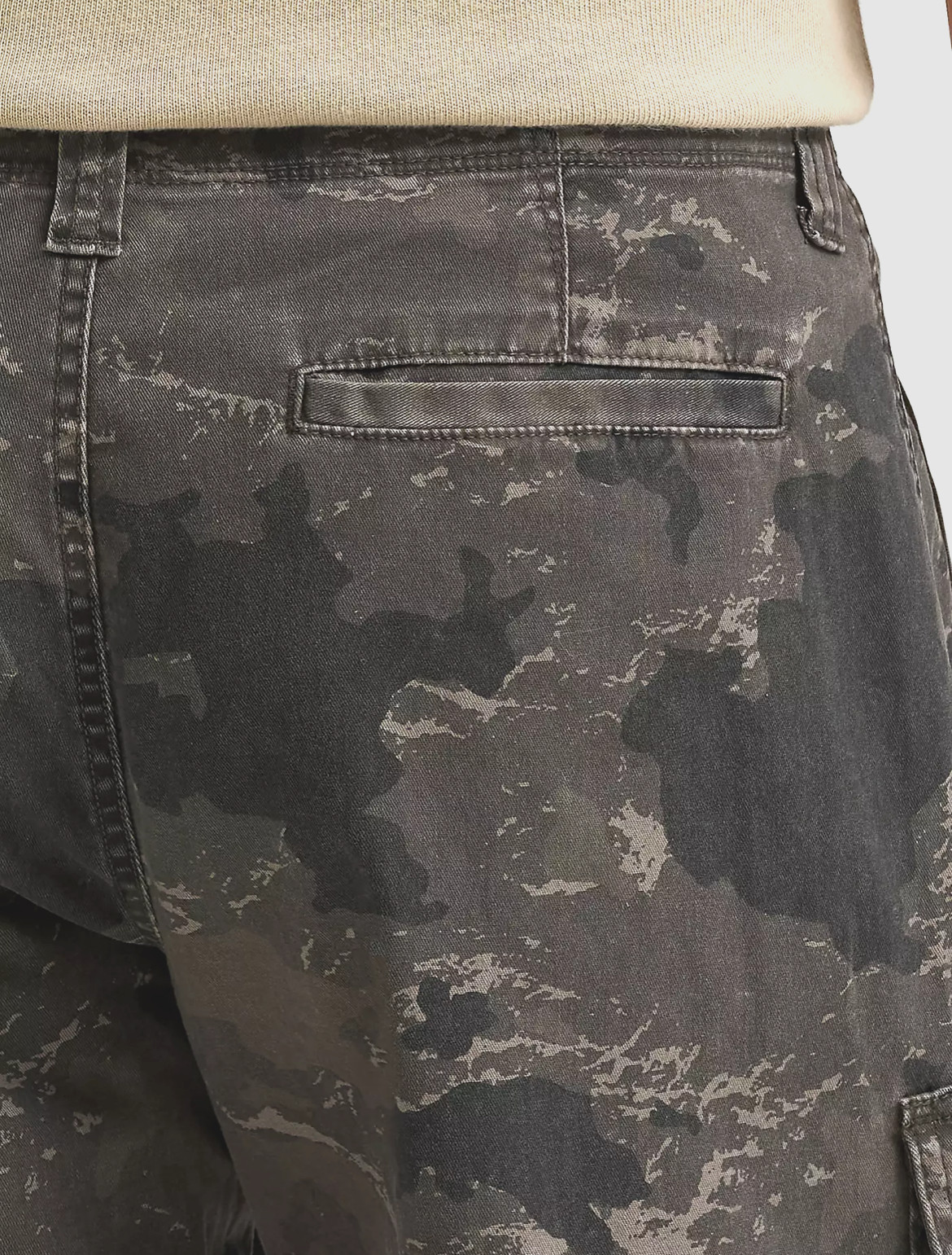 Men’s Wrangler Relaxed Fit 10 in. Cargo Shorts w/ Stretch Olive Camo CHOOSE SIZE
