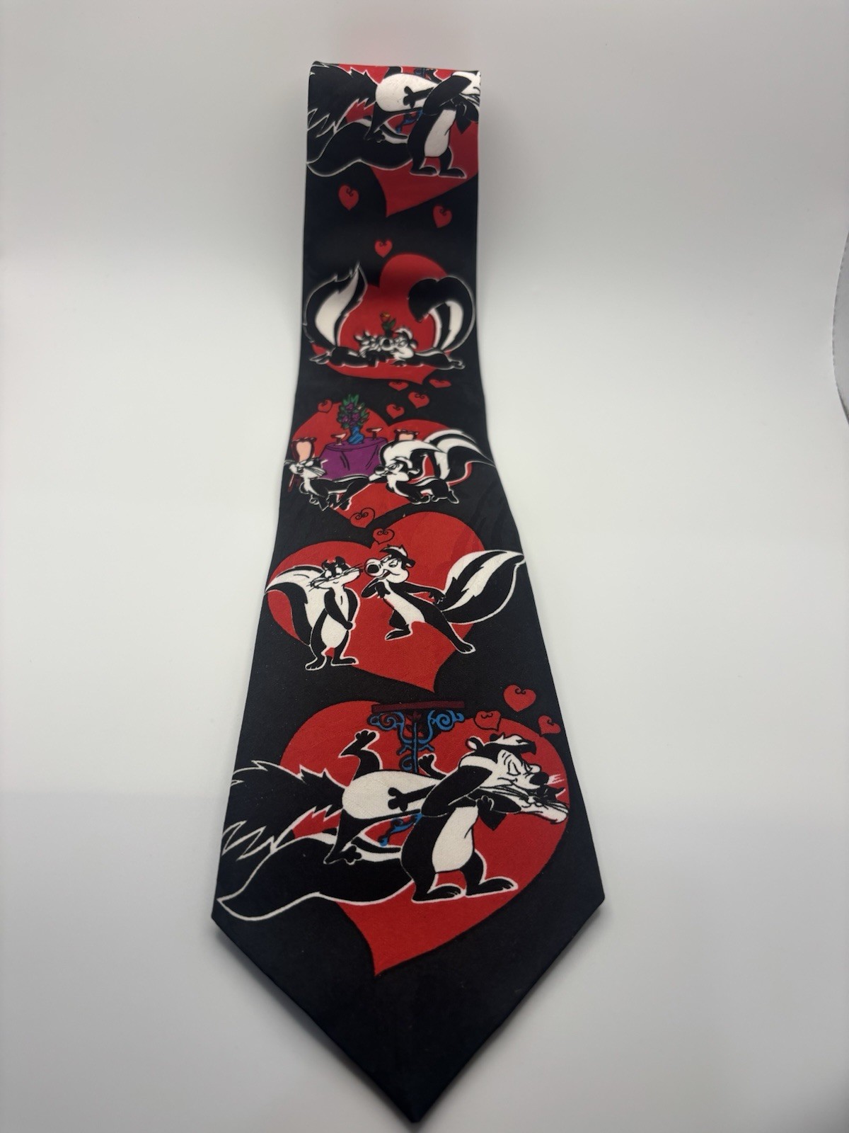 Vintage Looney Tunes Mania Pepe Le Pew Skunk Tie 1995 Hearts Valentines Day