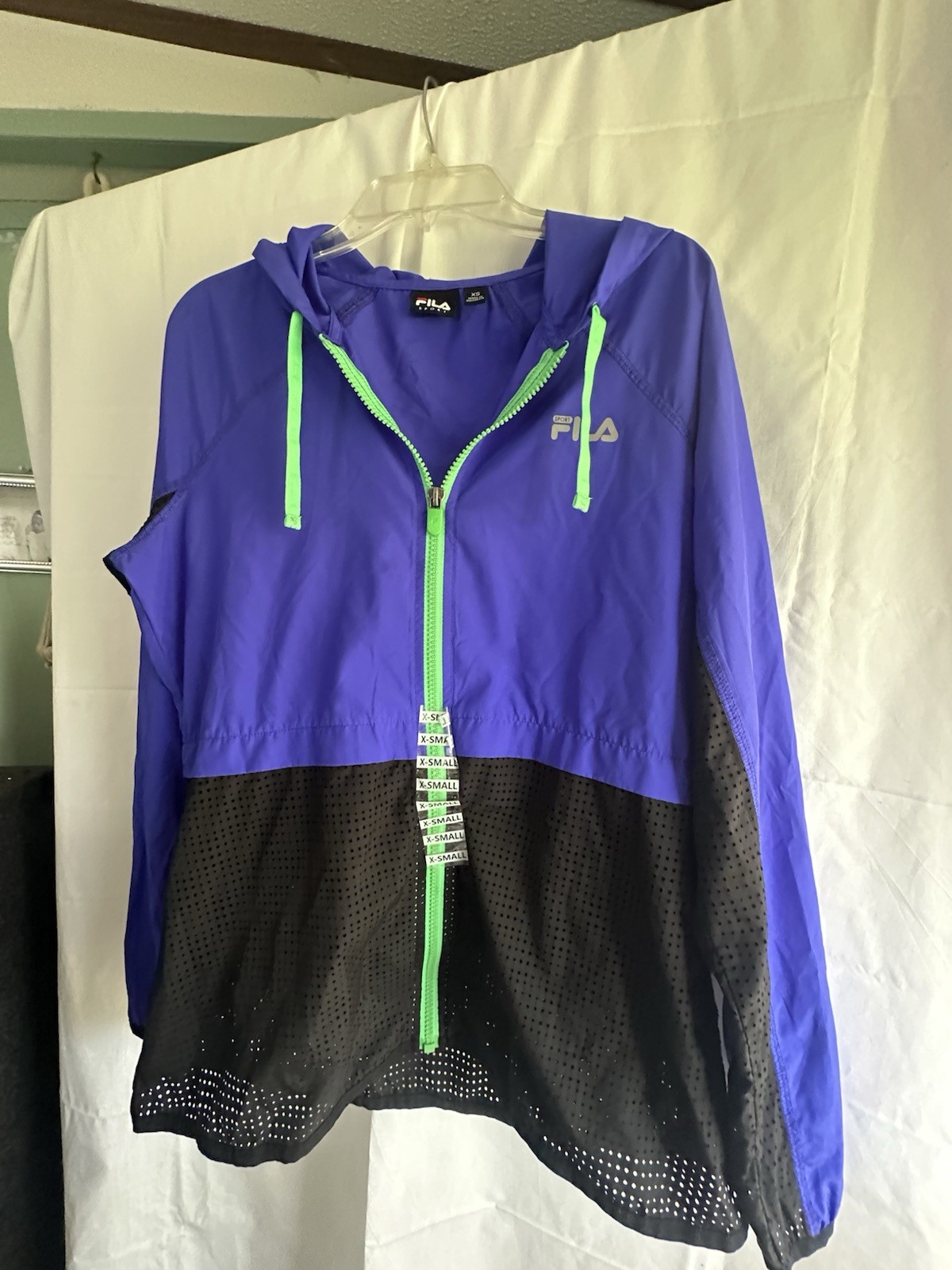 FILA Sport Women’s Hooded Full Zip Colorblock Windbreaker Jacket XS Polyester