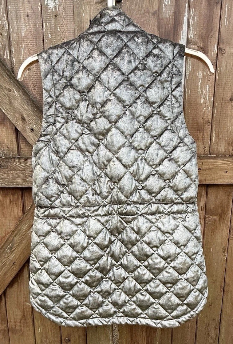 Athleta Whisper Featherless Vest Size XS Quilted Silver Metallic Velvet Puffer