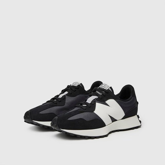 Men’s (Multiple Sizes) – New Balance U327FB