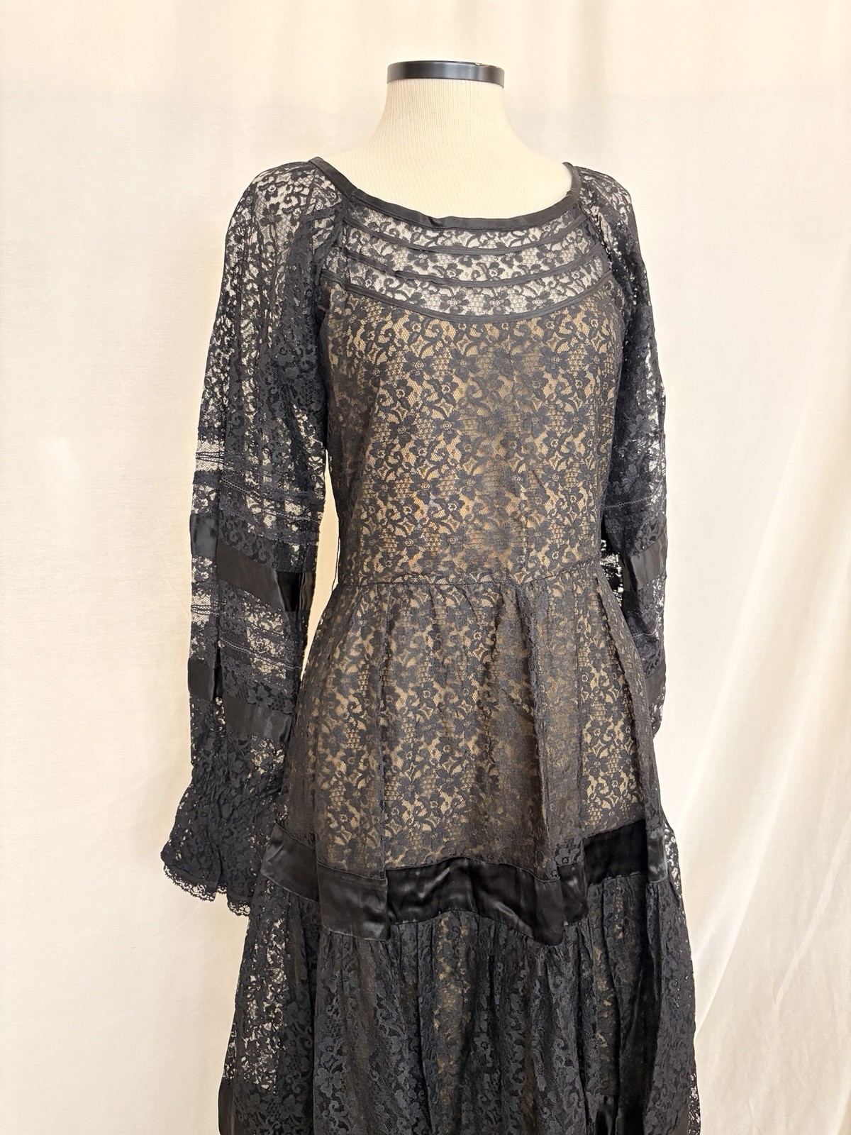 Vintage 70s Gothic Black Floral Lace Tiered Fully Lined Maxi Dress S