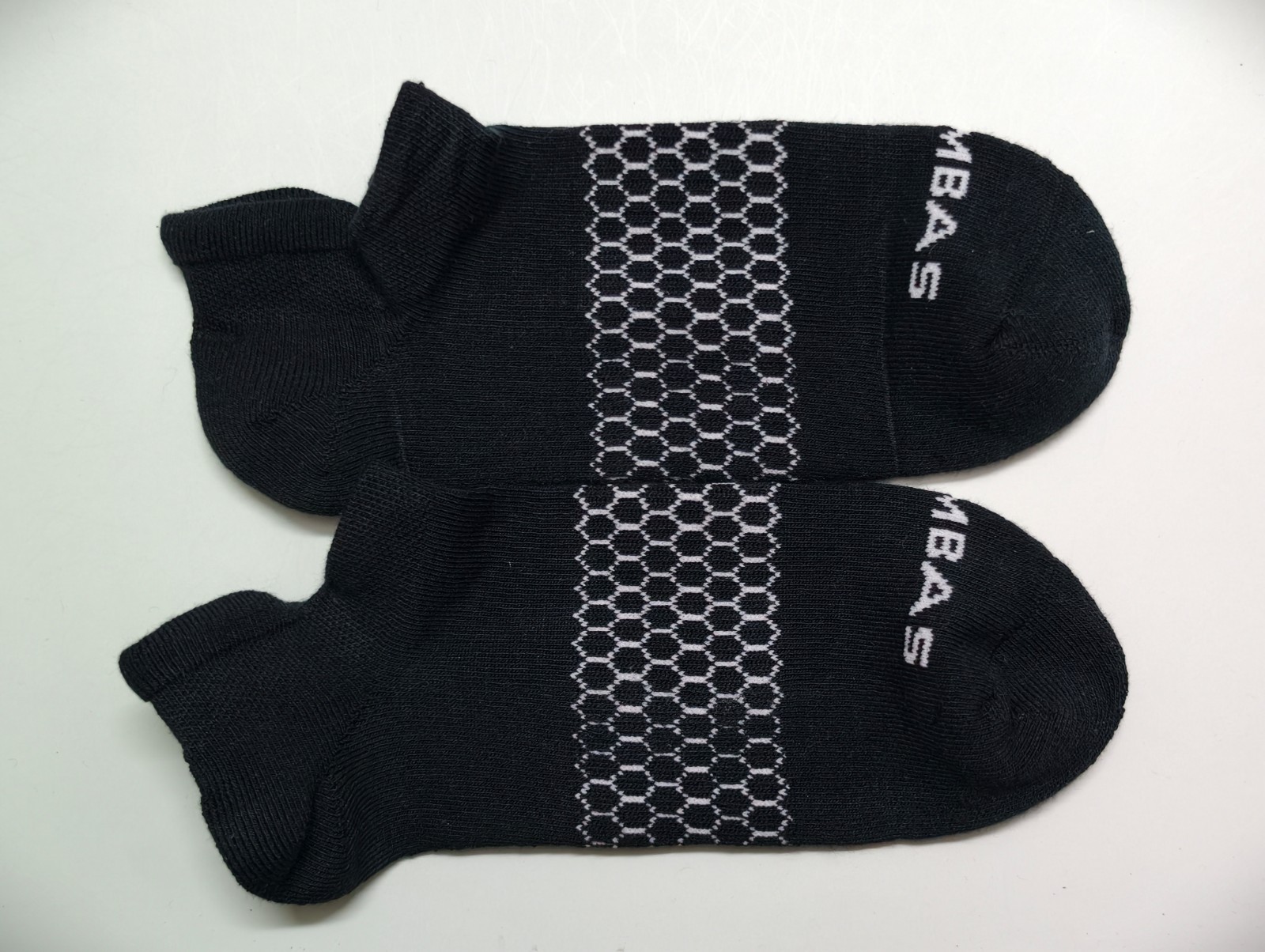 [AUTHENTIC] 🐝 Bombas Ankle Socks for Men & Women – S, M, L – Multi-Color 🐝🐝🐝