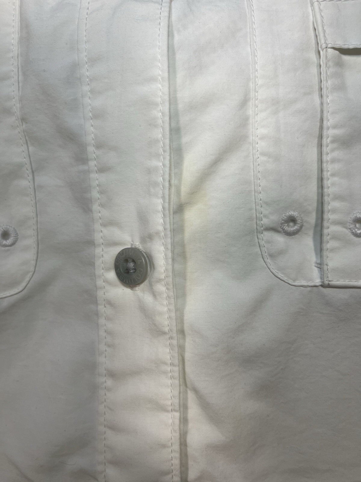 White Columbia PFG Bahama II and features two chest pockets with Utility Loops