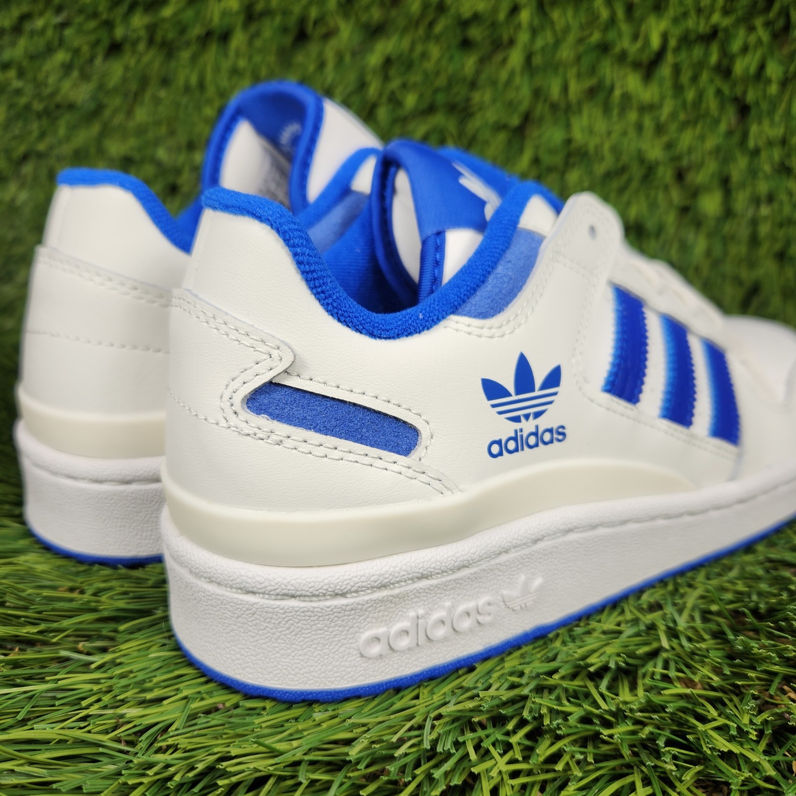 Adidas Forum Low CL Mens 8.5, Womens 9.5 White Royal Blue Sneaker IH7829 Classic
