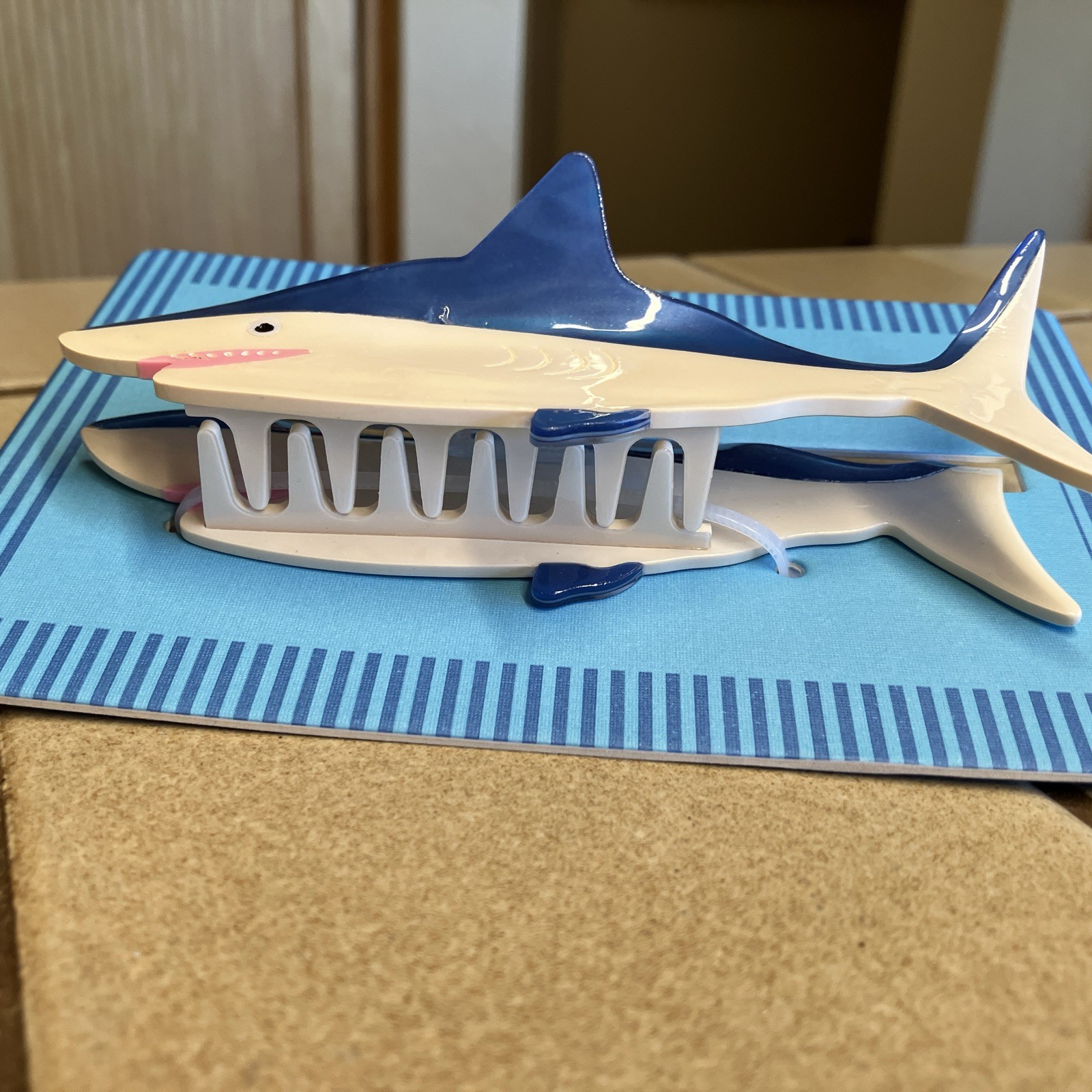 PIPER K SHARK HAIR CLIP 5″ CLAW CLAMP BEACH NAUTICAL COASTAL NEW free ship