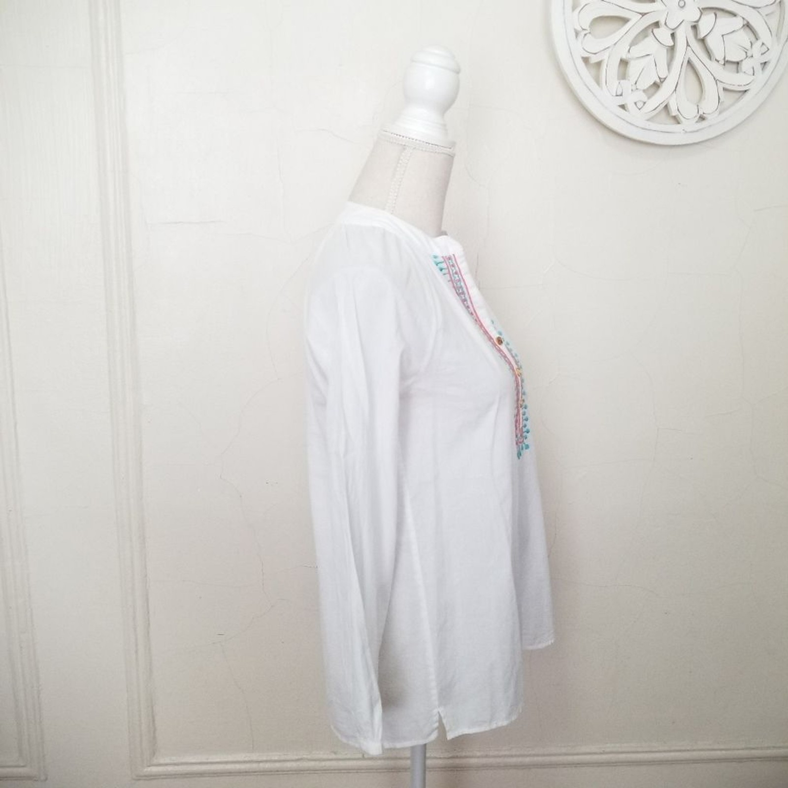 Lilly pulitzer size XS elsa embroidered blouse
