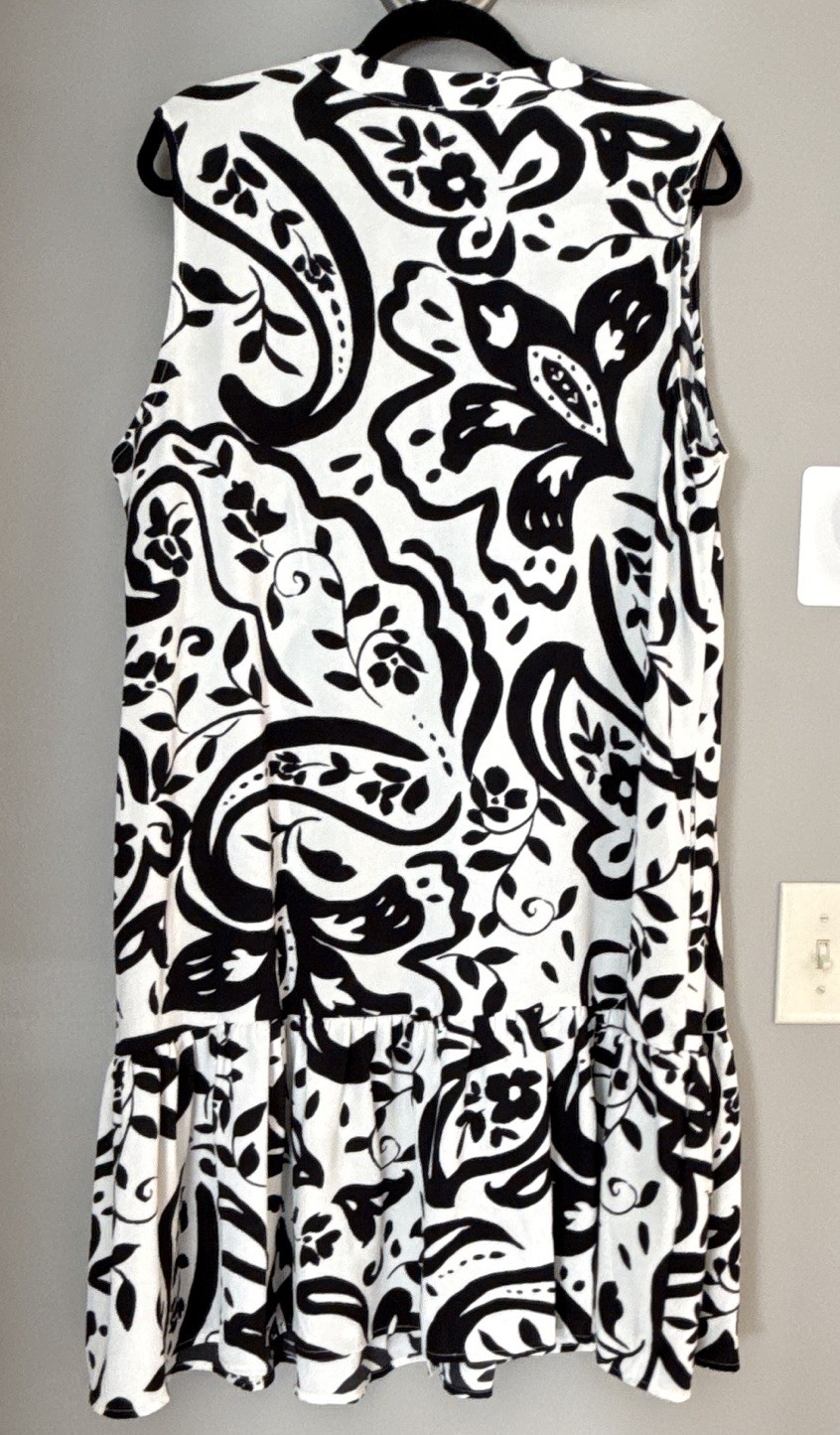 Rachel Zoe 1X Plus Black & White Floral Polyester V-Neck Sleeveless Shirtdress