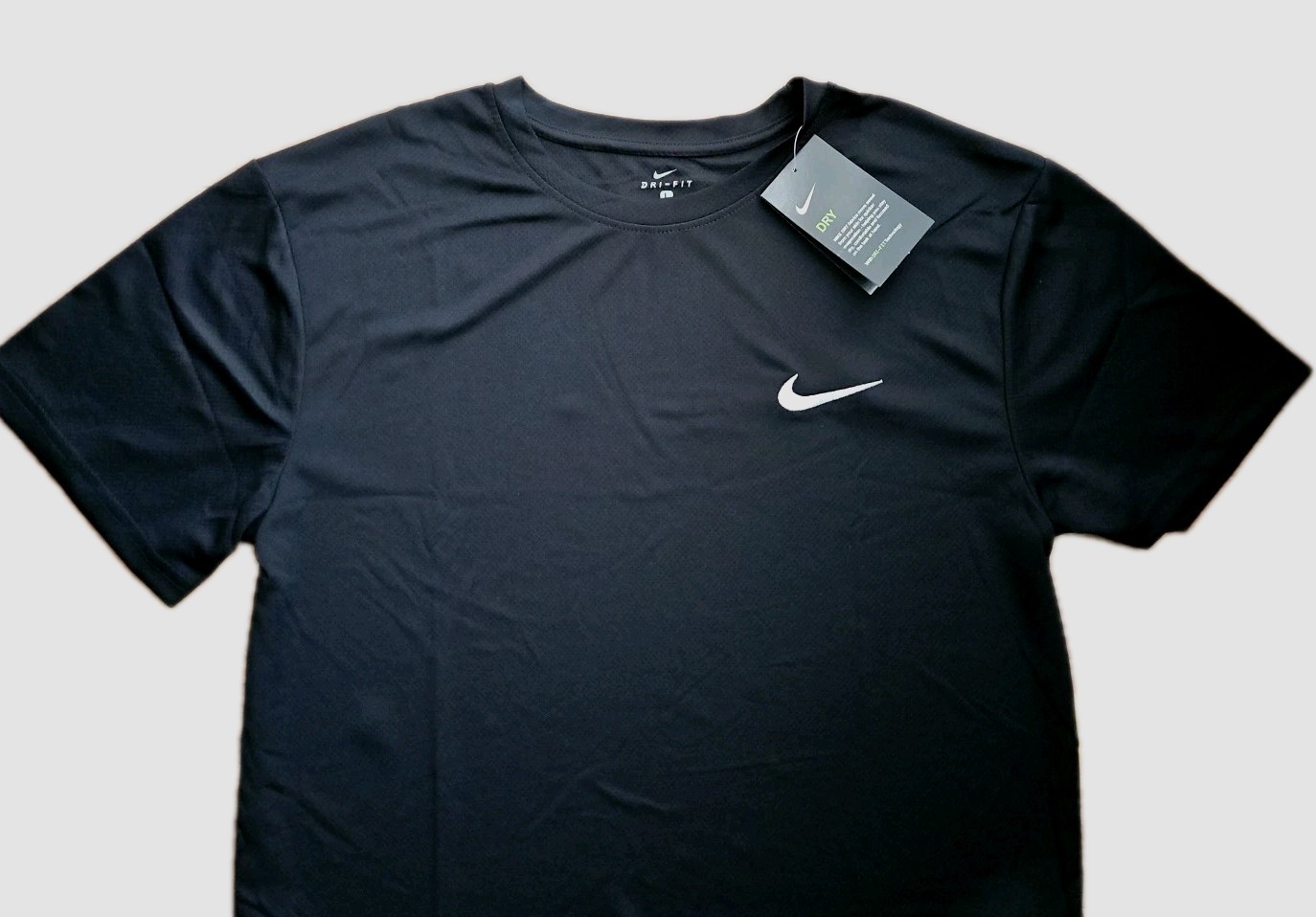 Nike Men’s T-Shirt Dri-Fit Crew Neck Sports Gym Football Shirt Top Tee BLK XL.
