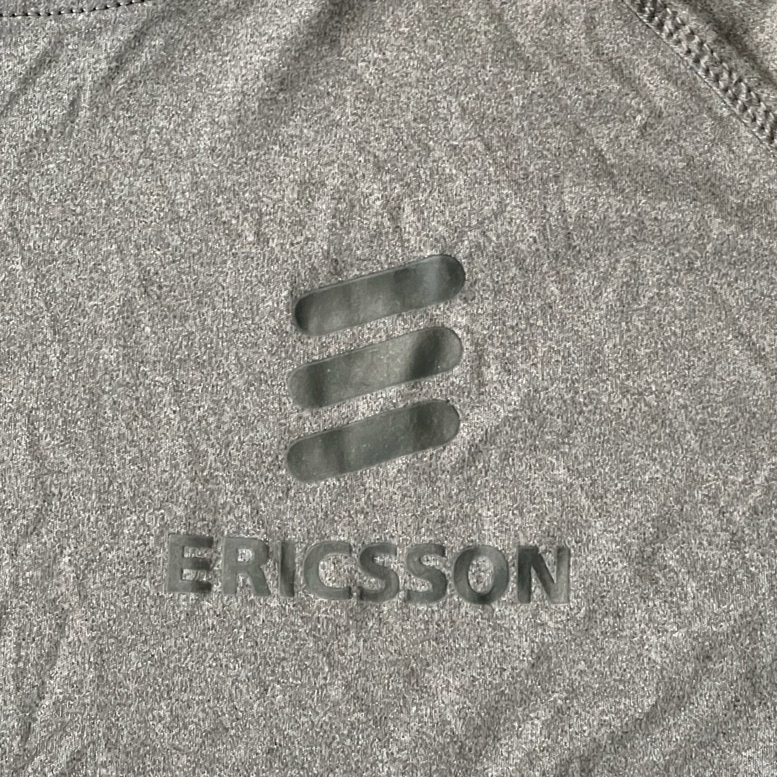 Truewerk B1 Sun Hoodie Mens Medium Charcoal Grey Long Sleeve Technical Shirt
