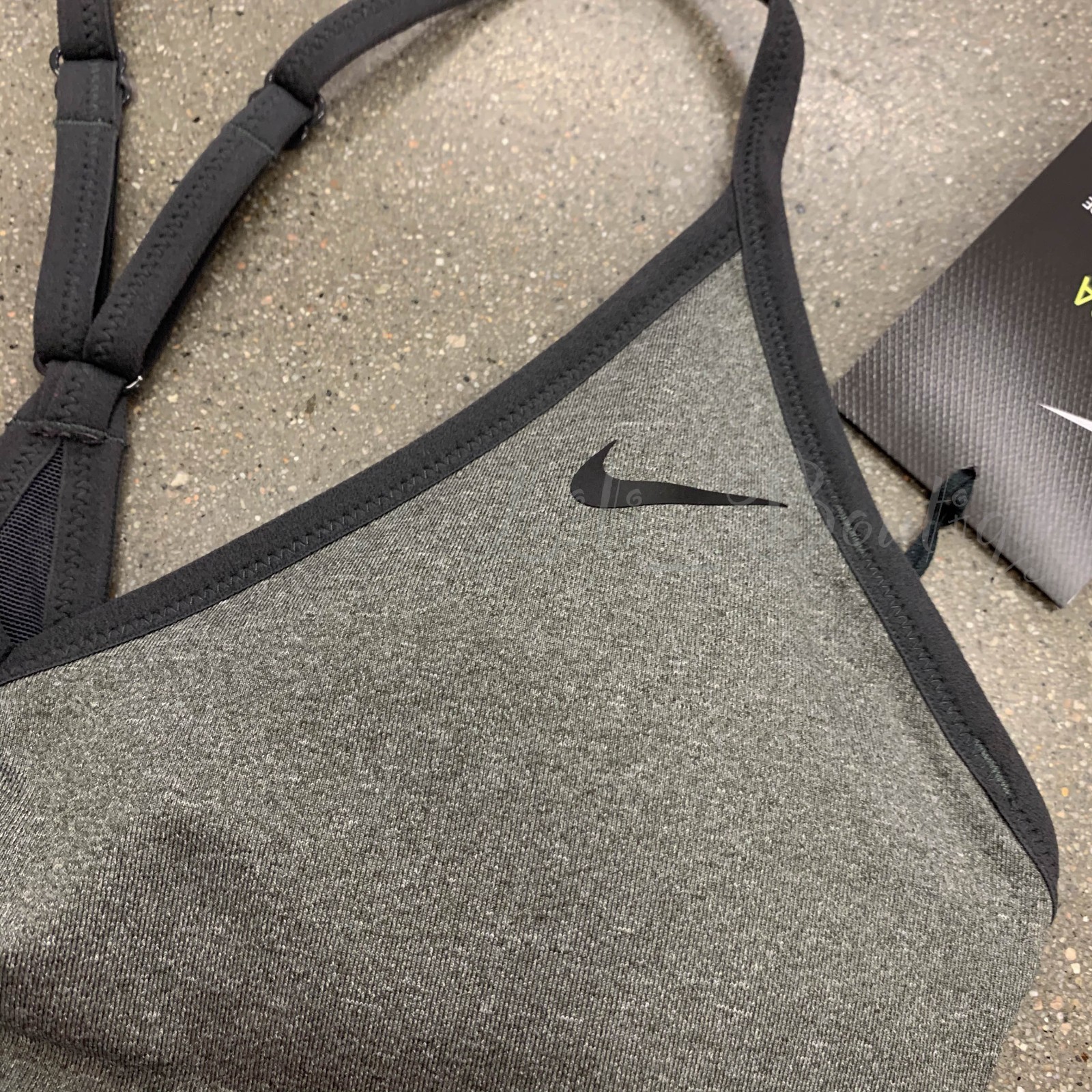Nike Women Light Support Sports Training Indy Bra 878614-091 Grey Black Size M
