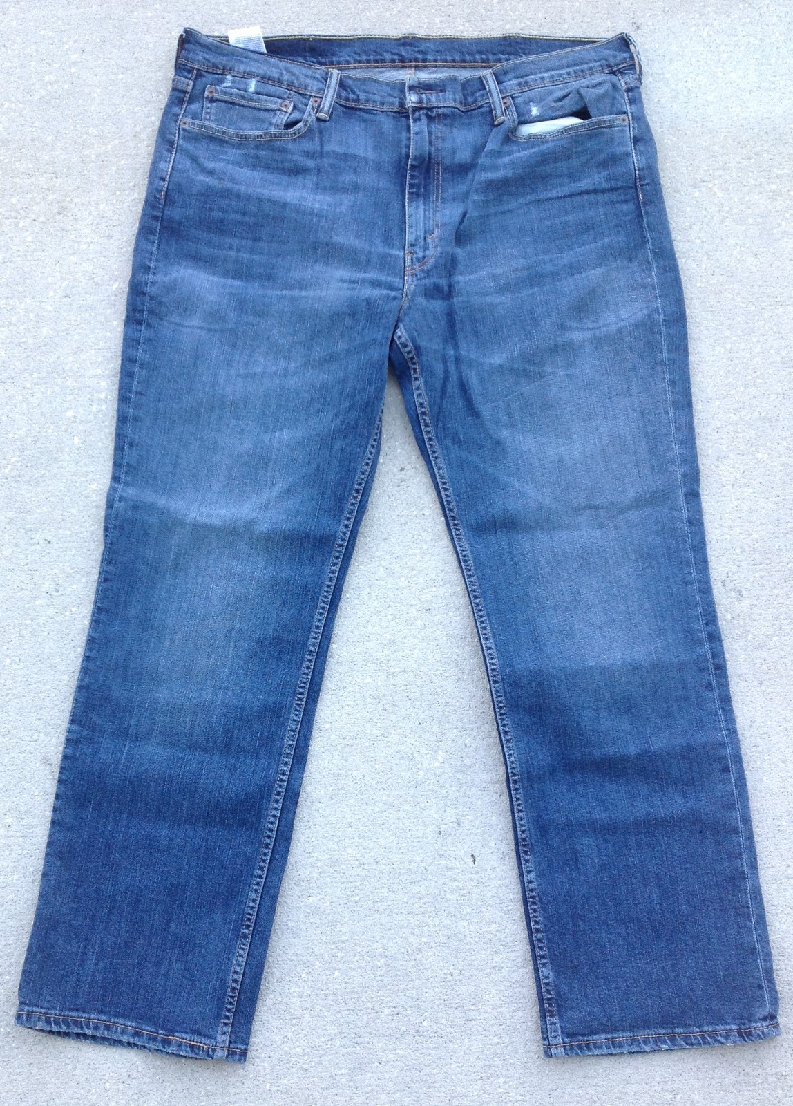 Levi Men’s 514 Regular Fit Through Thigh Straight Leg Jeans