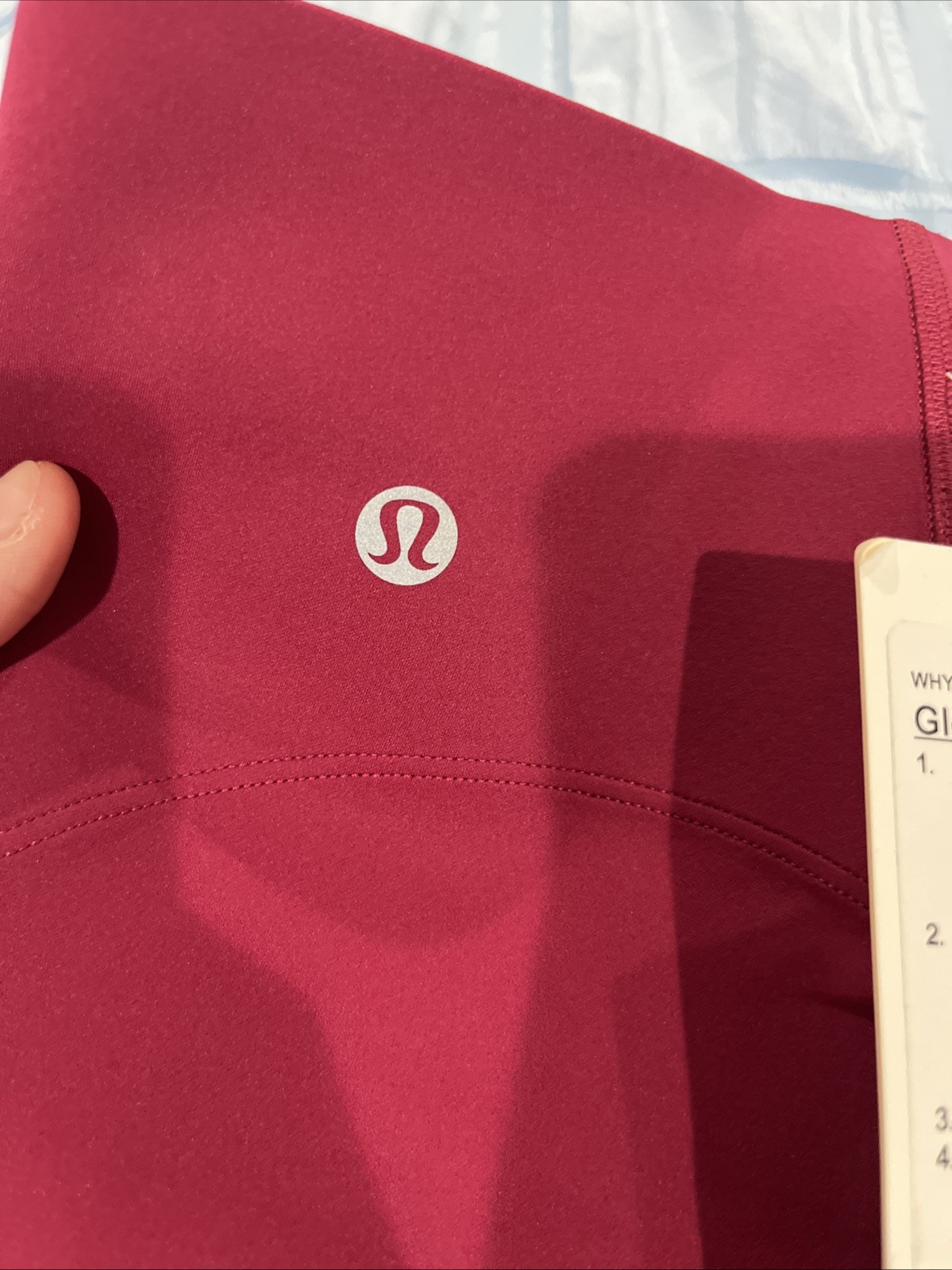 Women’s LULULEMON Magenta Smoke Color Size 4 28in Inseam NWT