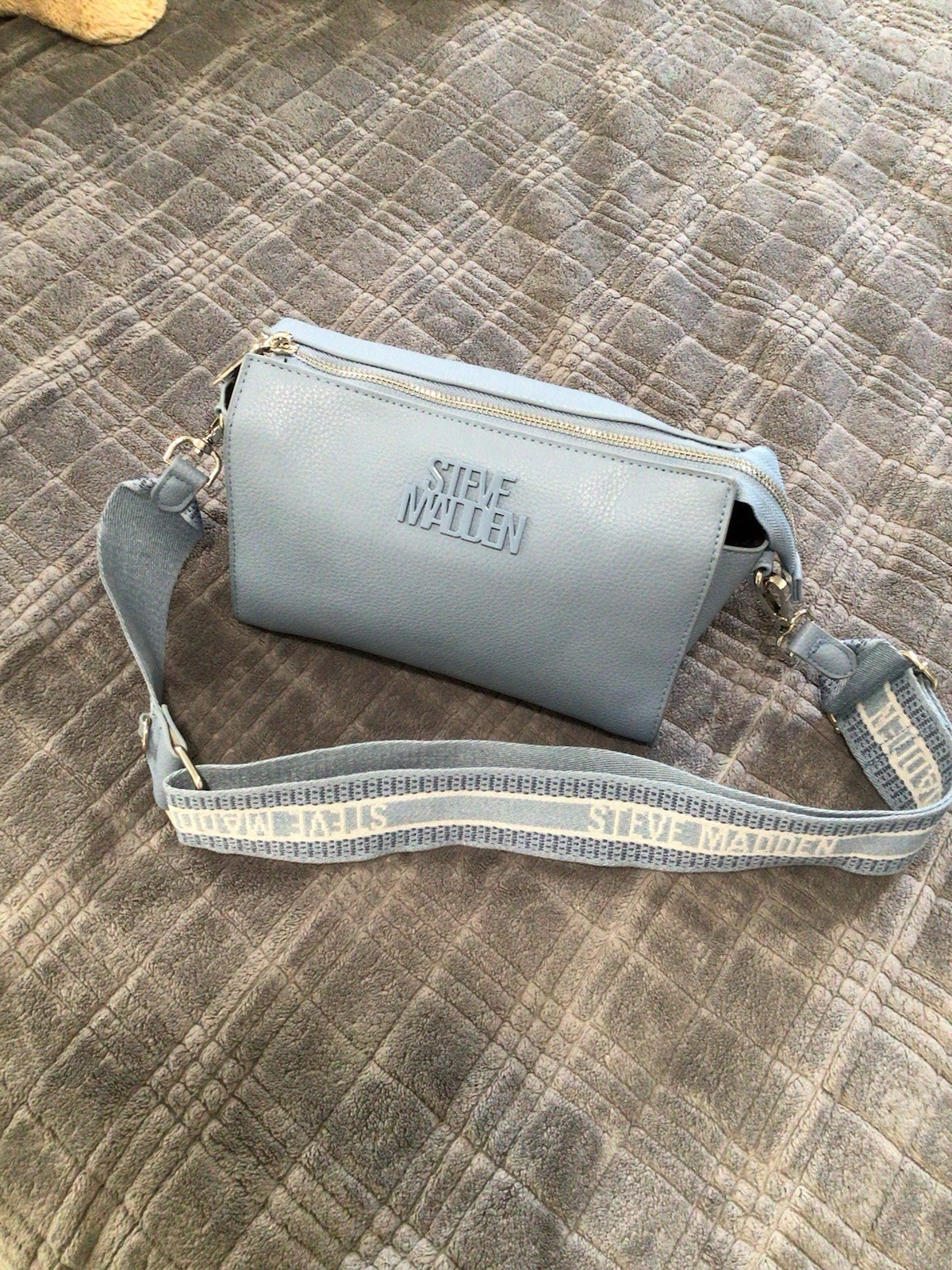 Steve Madden Blue Pebbled Small Crossbody Zip Bag Logo Strap Detachable