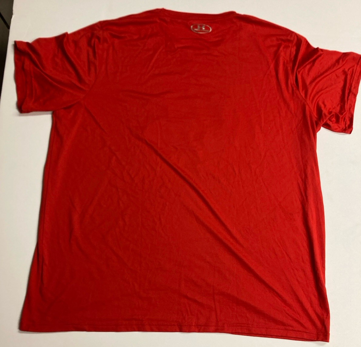 Under Armour HeatGear Men’s 2XL Loose Volleyball Red Crew Neck Graphic Tee