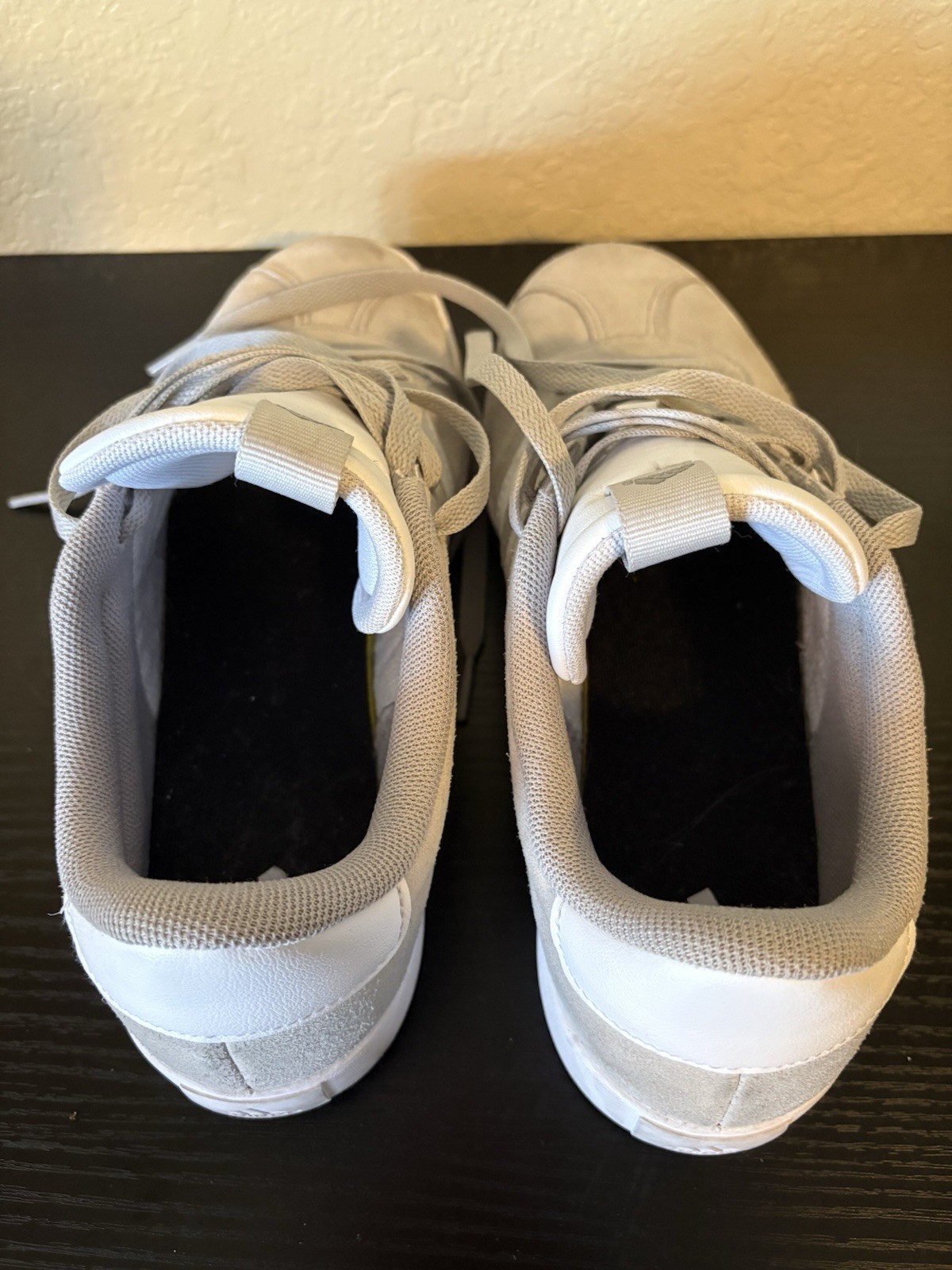 adidas Gray/White Low-Top Lace-Up Sneakers Round Toe Men’s US 7 EU 38 2/3