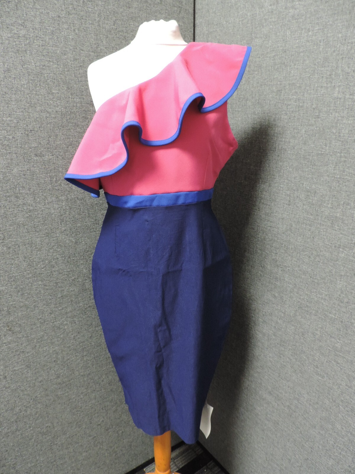 Vesper 247 One Shoulder Frilled Dress Blue/Pink UK 14 LN121 MM 07