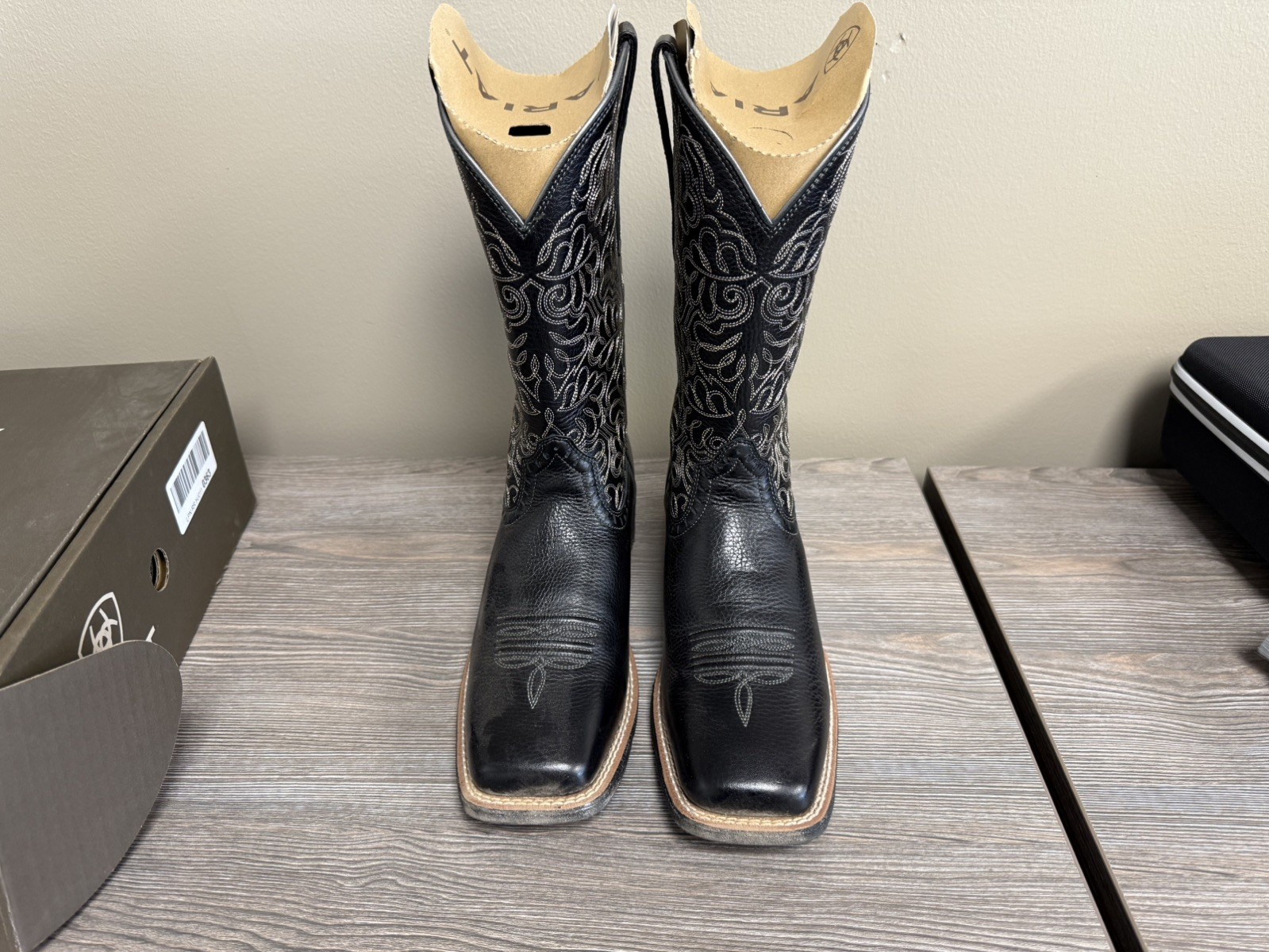 Ariat Womens Round Up Remuda Western Boot Black Deertan Size 10 Square toe
