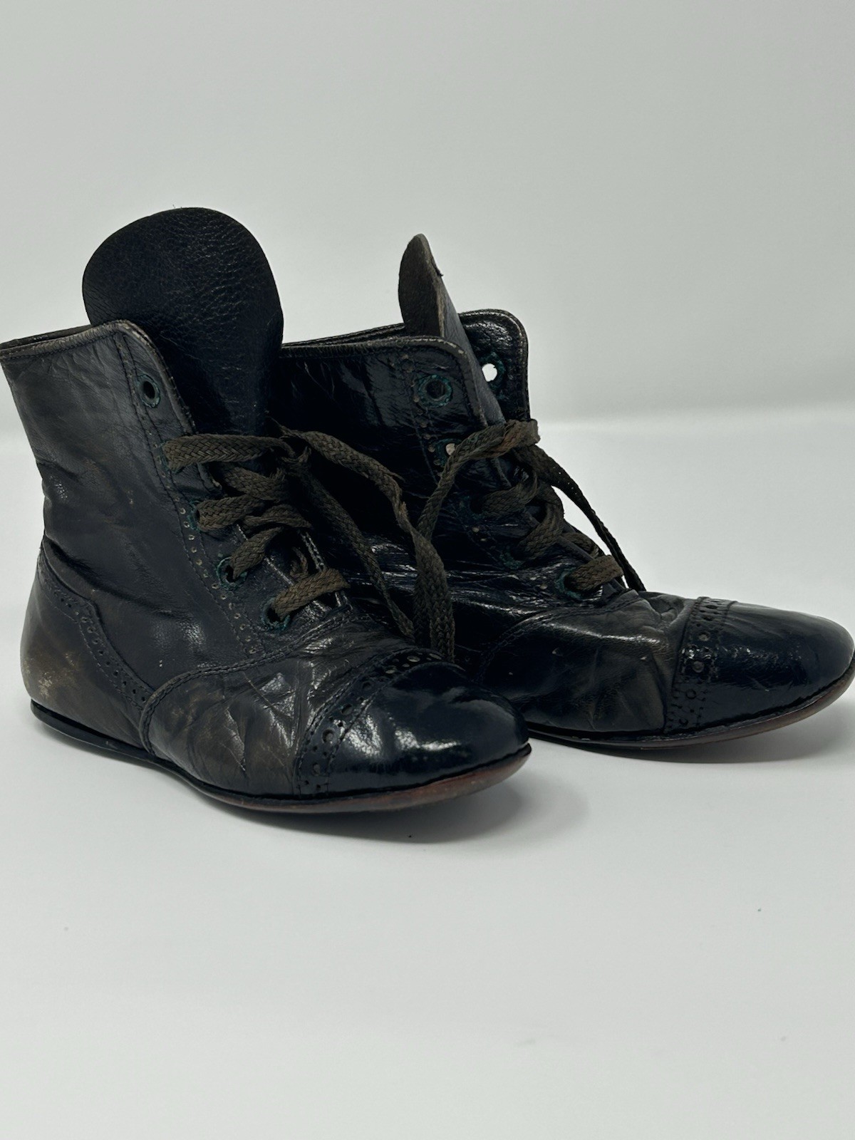 Antique Child’s Black Leather Lace-Up Boots, Brogue Cap Toe, c.1900, 4.8”
