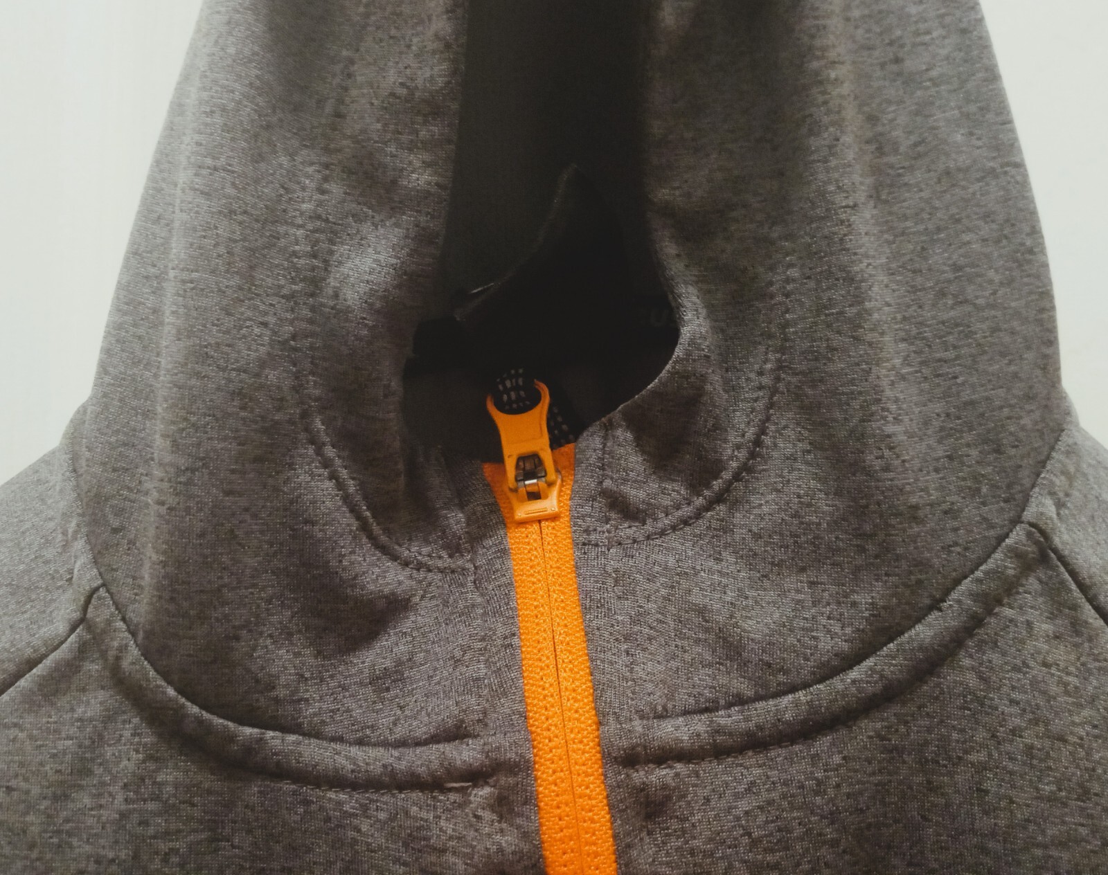 EUC Russell Full Zip L/S Hoodie – Charcoal w/Orange Trim – Boy’s Size Md 8