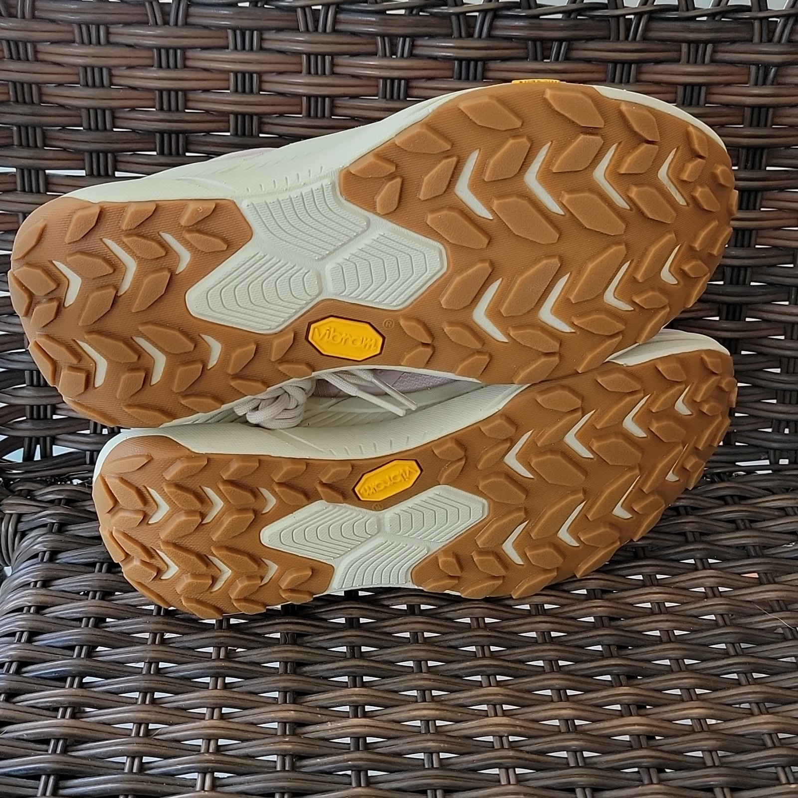 Size 6.5 – Hoka One One HOKA Transport Cosmic Pearl W