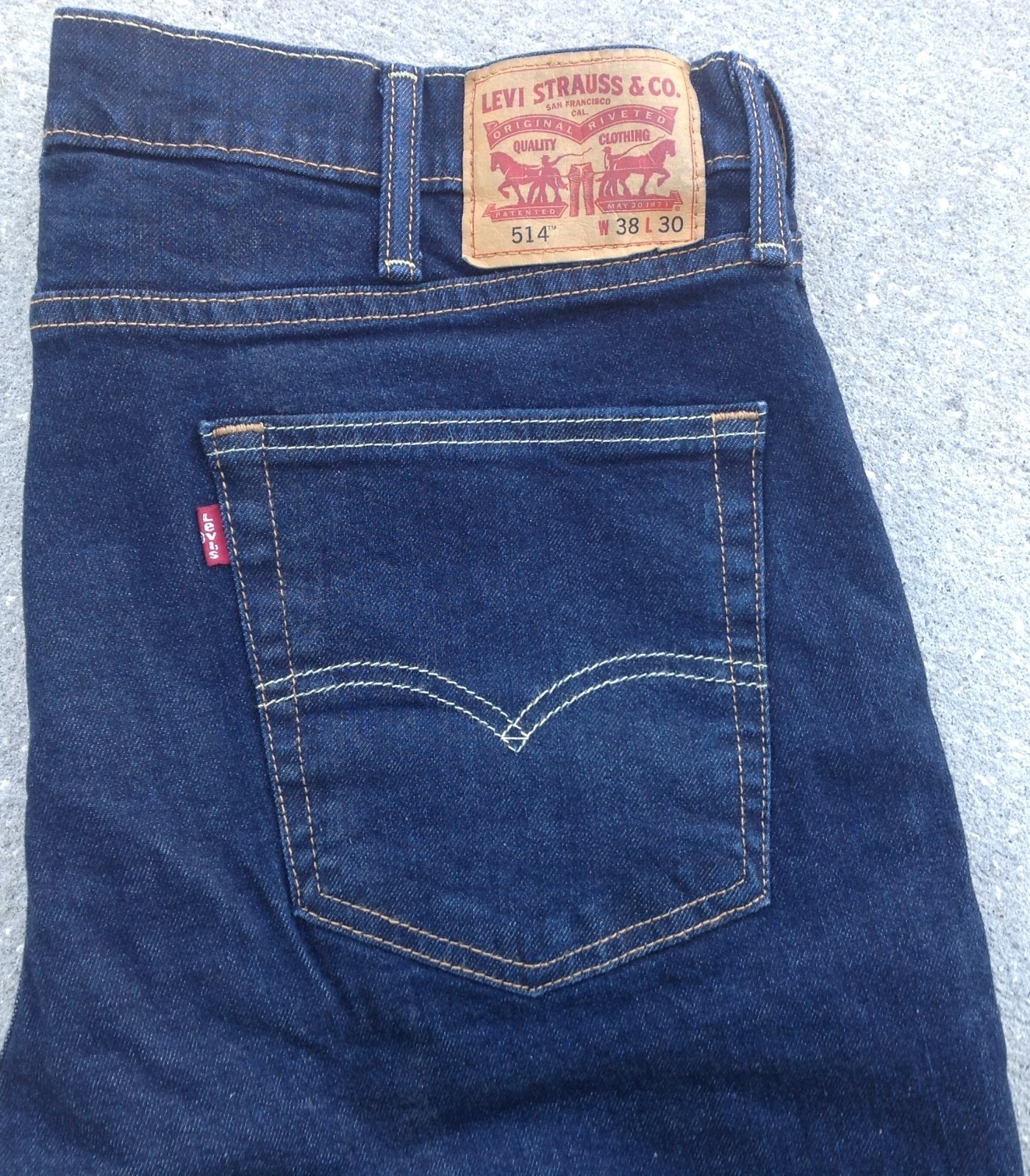 Levi Men’s 514 Regular Fit Through Thigh Straight Leg Jeans