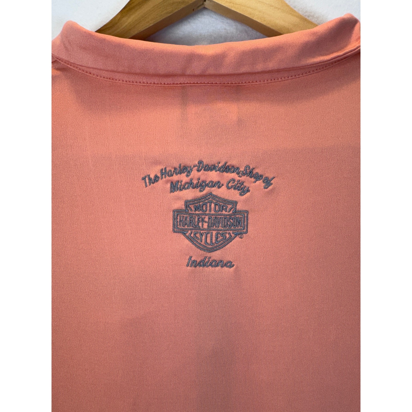 Harley Davidson Women’s M Peach Half Zip Long Sleeve Thumbhole Top Michigan City