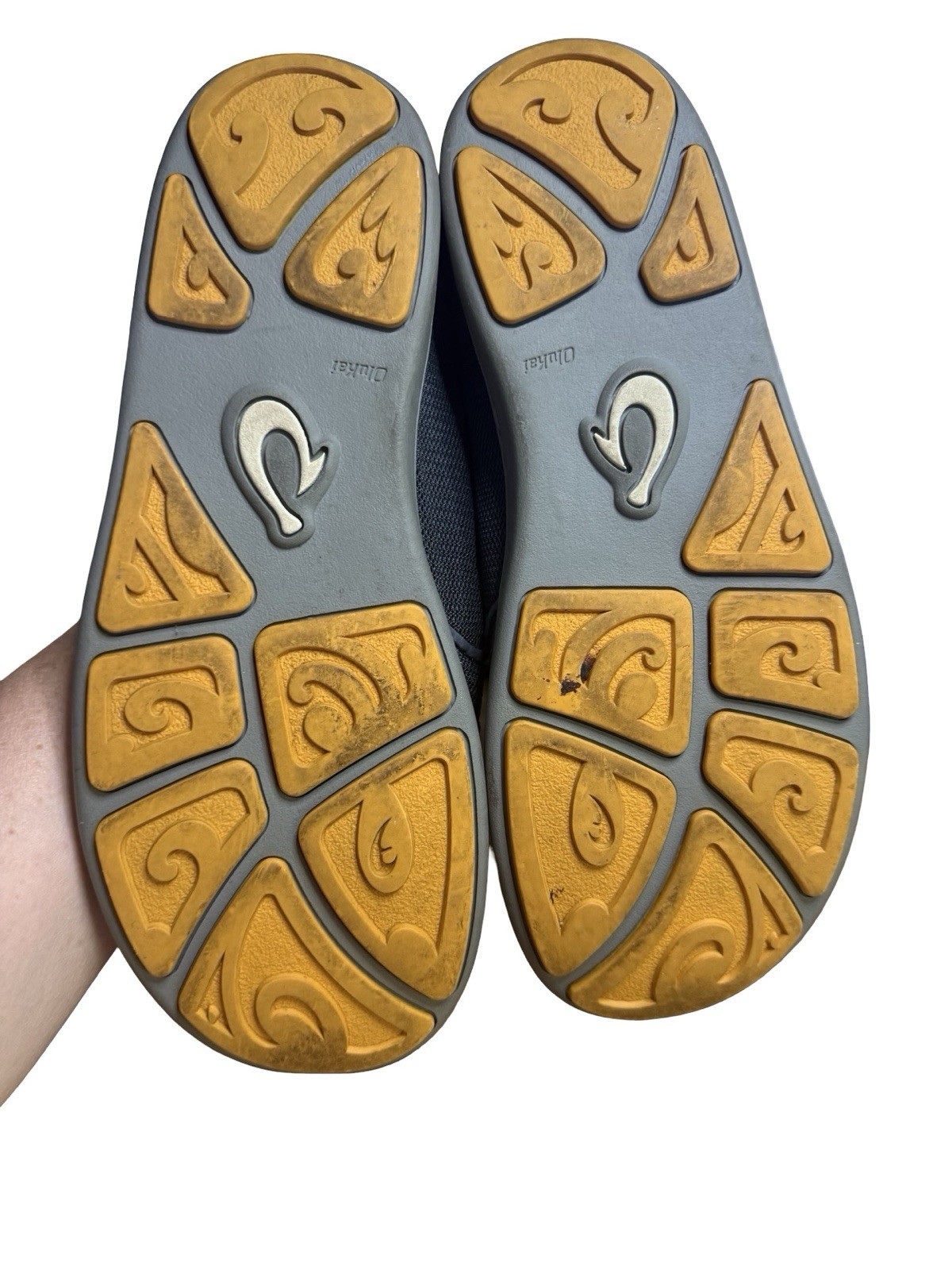 OluKai Nohea Moku Mens Charcoal Grey Orange Mesh Slip On Shoes size 9.5