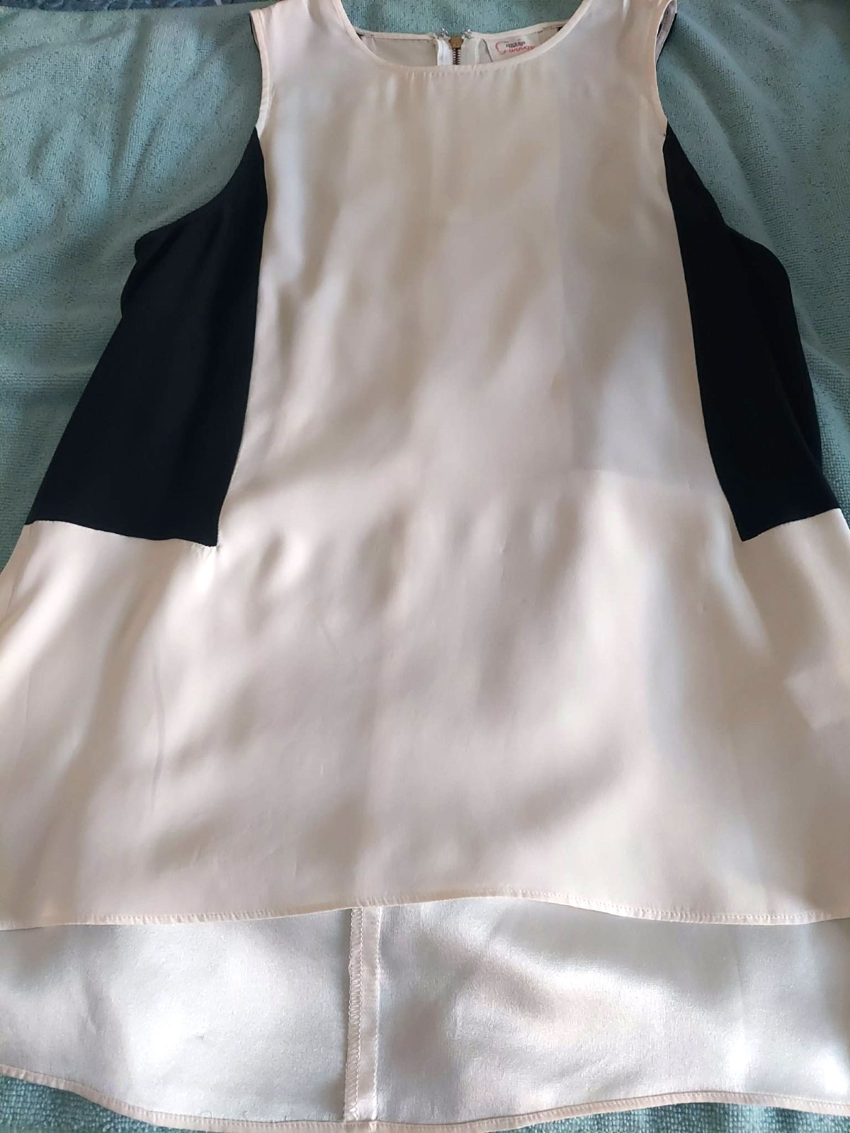 Parker Black & White 100% Silk Top | Women’s Size M