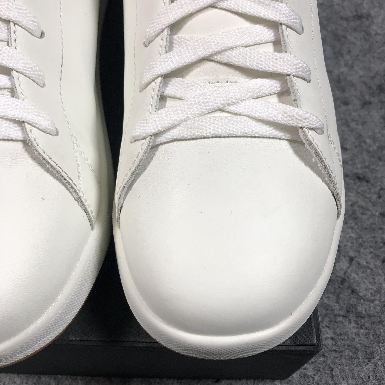 KURU Shoes Mens Size 7.5 White Leather Low Top Lace Up Casual Comfort Sneakers