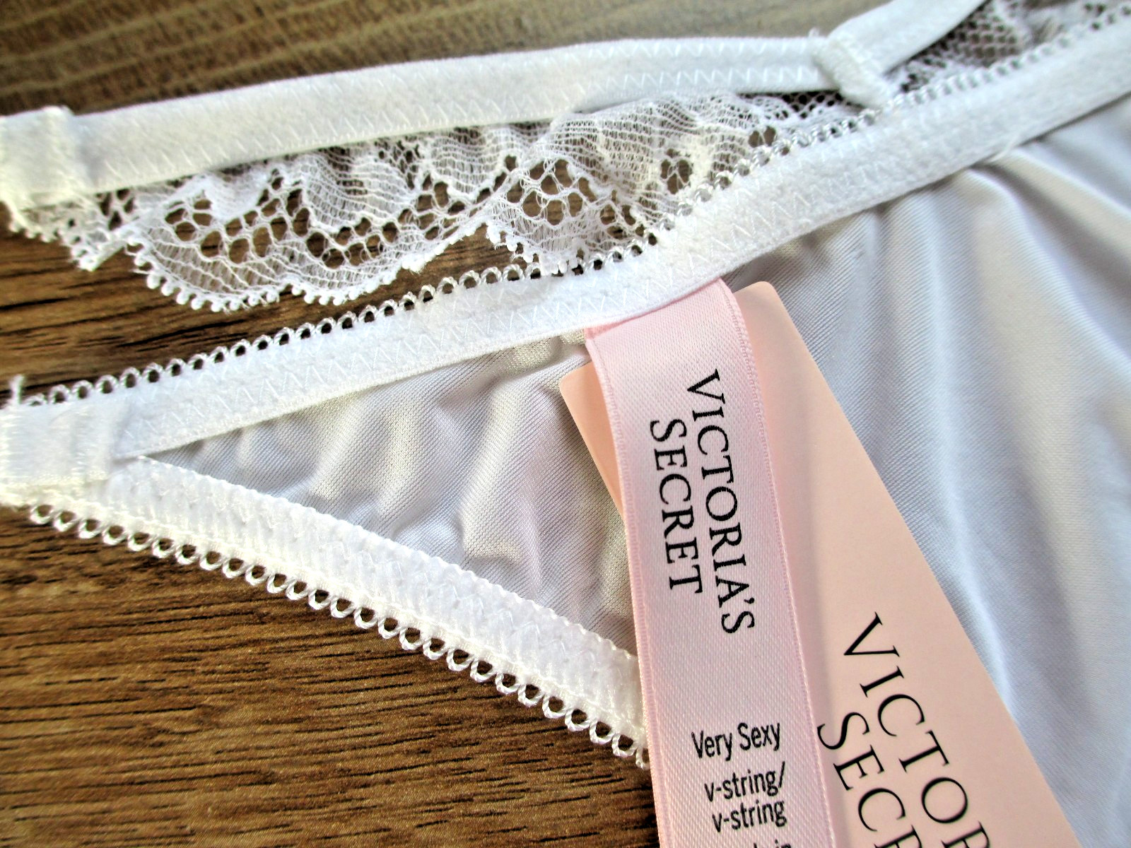 VICTORIA’S SECRET VERY SEXY V-String Thong Panty S M L XL White Cutout Strappy