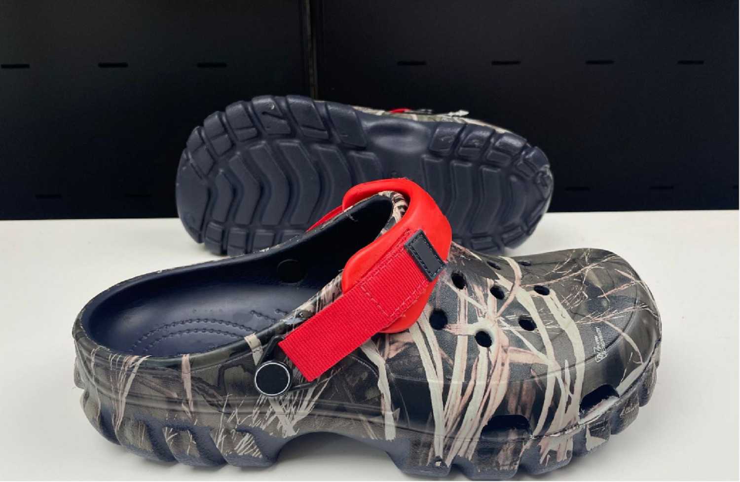 NWT Classic All Terrain Unisex Off Road Sport Camo Crocs Realtree Max-5 Clog
