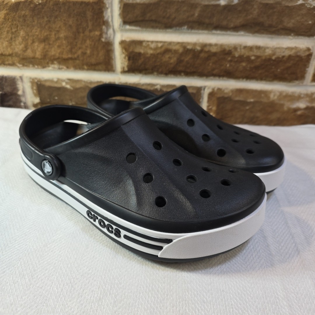 Crocs Bayaband Clogs – Unisex Black/White Sport Band – Size M9/ W 11