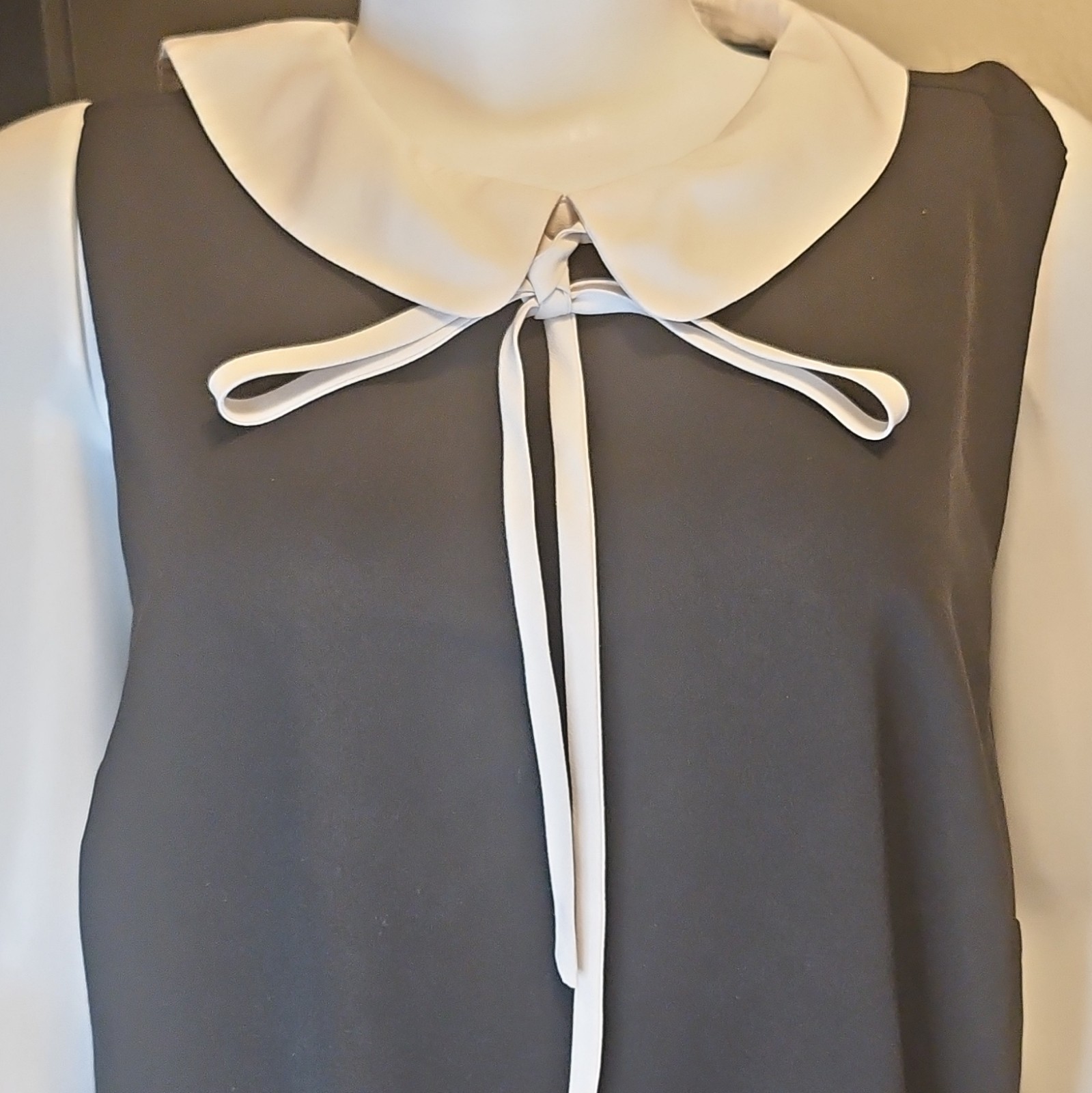 CeCe Shift Dress Black/White Peter Pan Collar Bow Sleeveless Knee Length 12