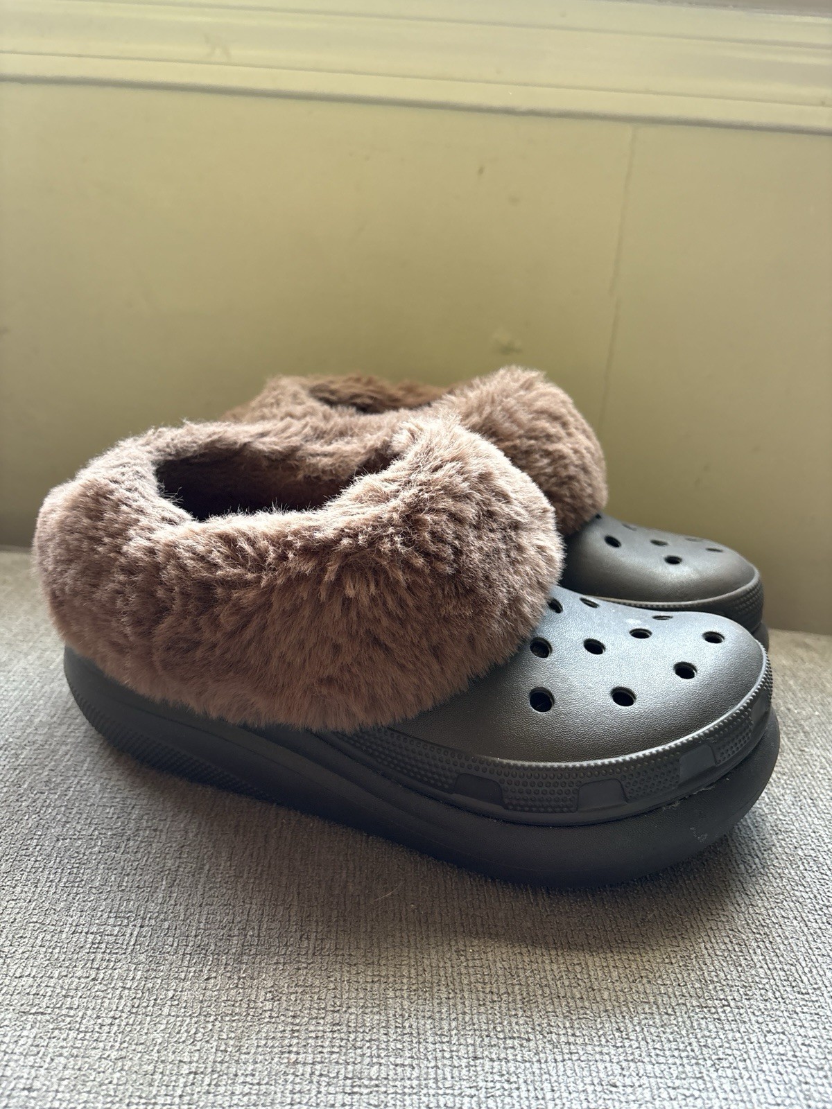 Crocs Furever Crush Sherpa Lined Platform Clogs Brown Platform W 8 M 6