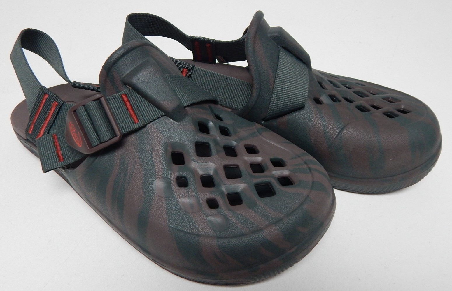 Chaco Chillos Clog Sz 9 M EU 42 Men’s Closed Toe Sandals Woodsy Growth JCH108635