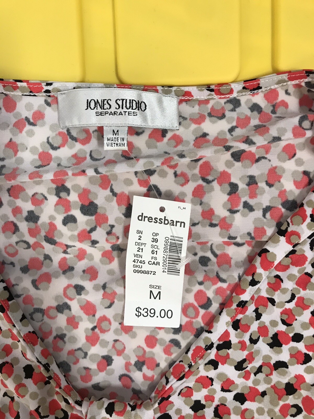 Jones Studio M Top Stretch NWT $39 Polka Dots Sleveeless Blouse Soft Low Cut