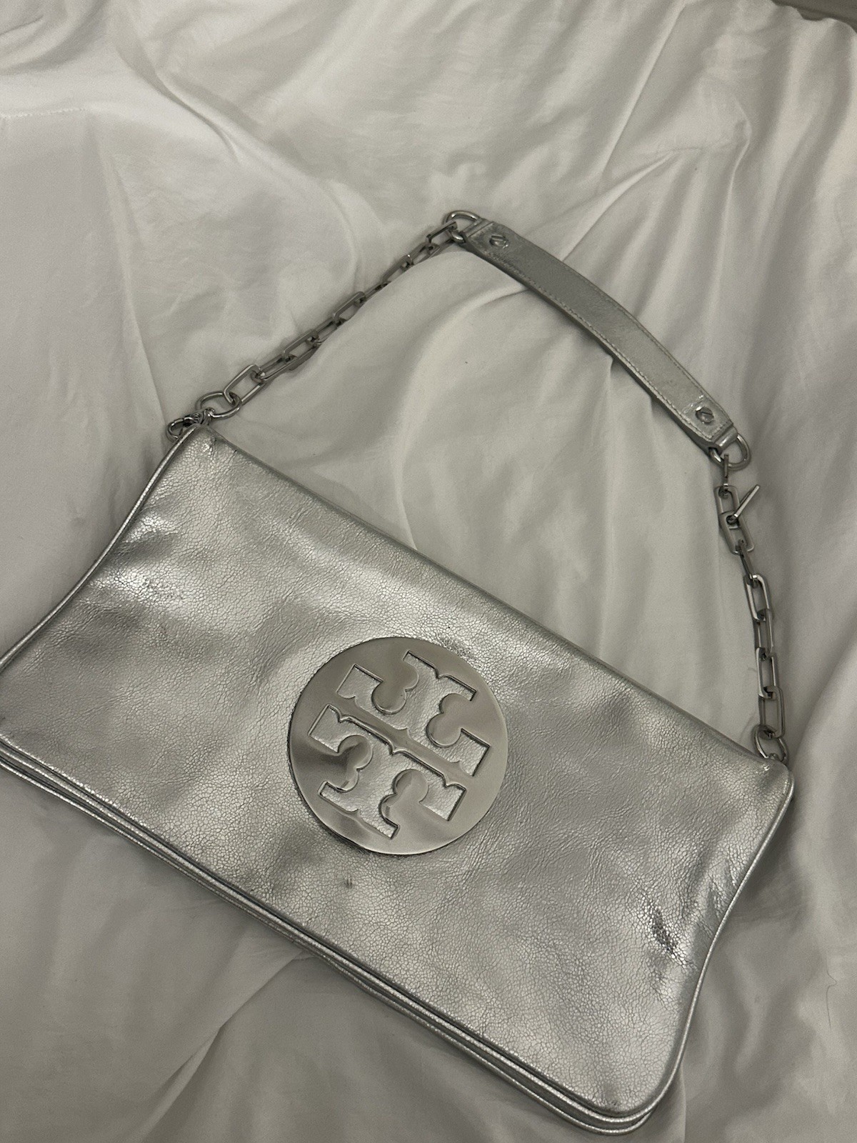 Tory Burch Metallic Silver Leather Shoulder Bag w/ Chain Strap Zip Lined Pockets